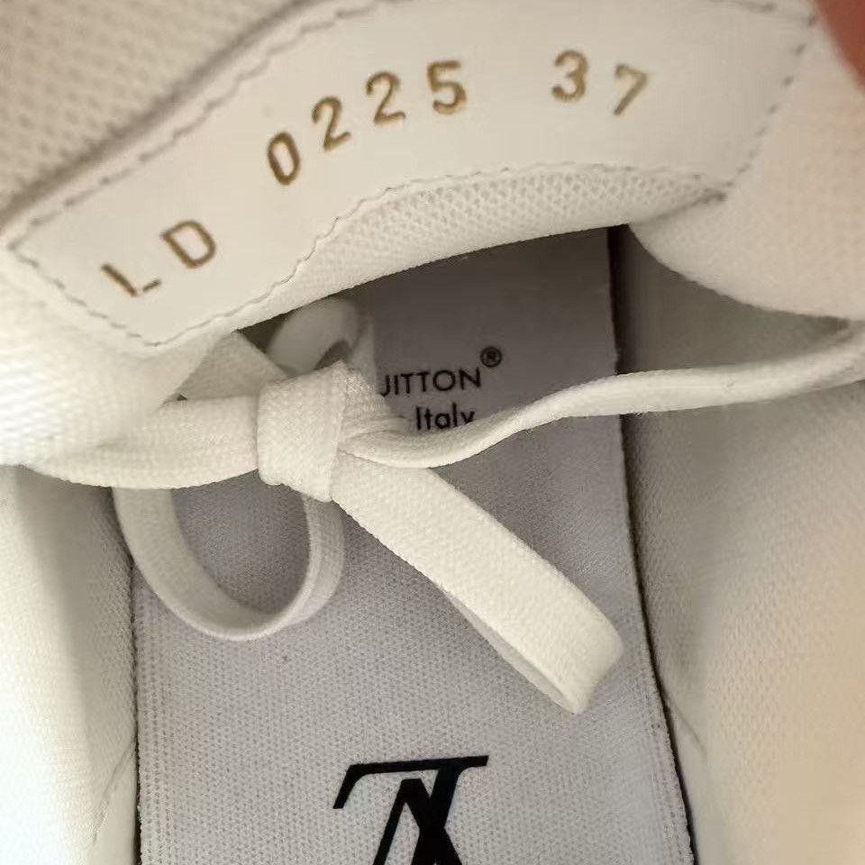 Louis Vuitton Louis Vuitton Monogram Trainer Sneakers Size 37 Size US 7 / IT 37 - 5 Thumbnail