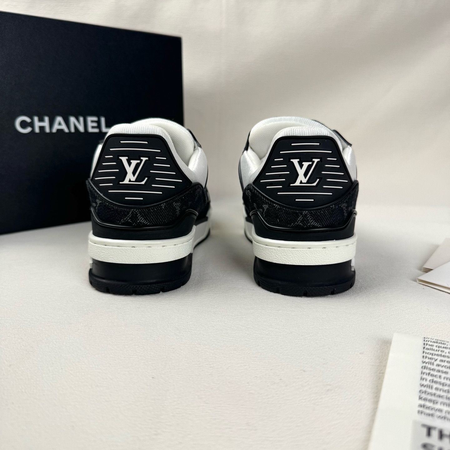 Louis Vuitton Louis Vuitton Trainer Low-Top Sneakers Size 34.5 Size US 4.5 / IT 34.5 - 3 Thumbnail
