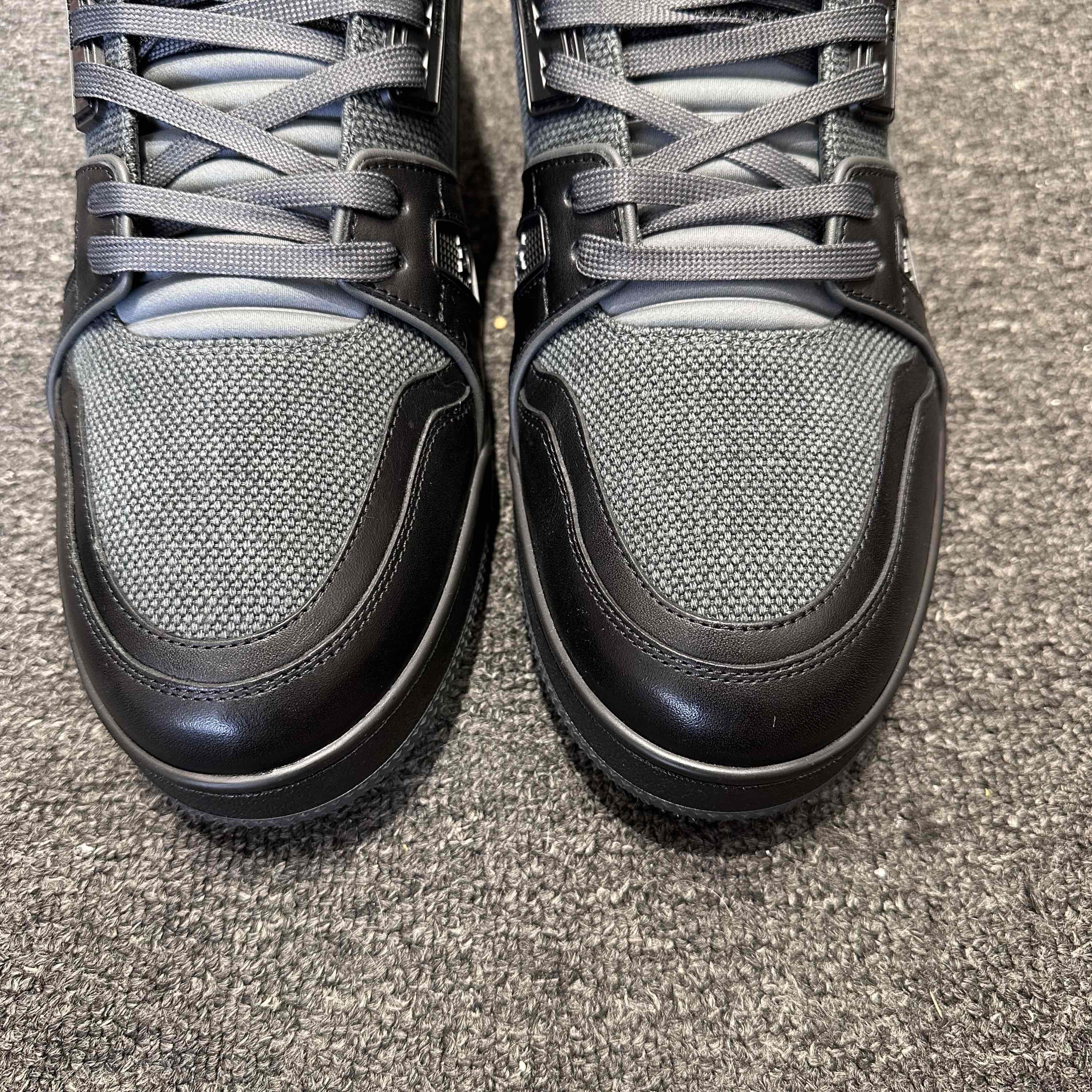 Louis Vuitton Louis Vuitton Mesh Leather Low-Top Sneakers US 12 Size US 12 / EU 45 - 9 Thumbnail