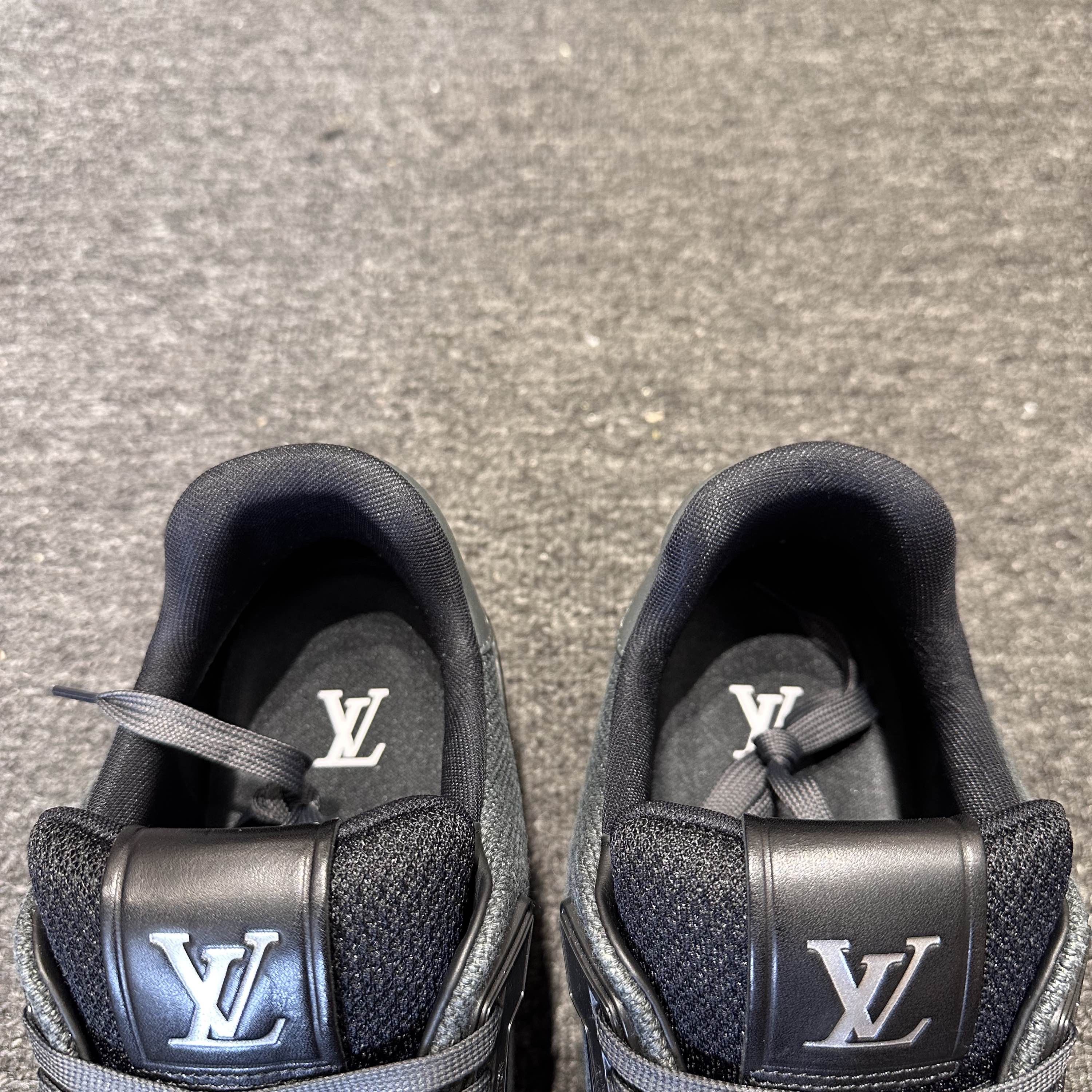 Louis Vuitton Louis Vuitton Mesh Leather Low-Top Sneakers US 12 Size US 12 / EU 45 - 10 Thumbnail