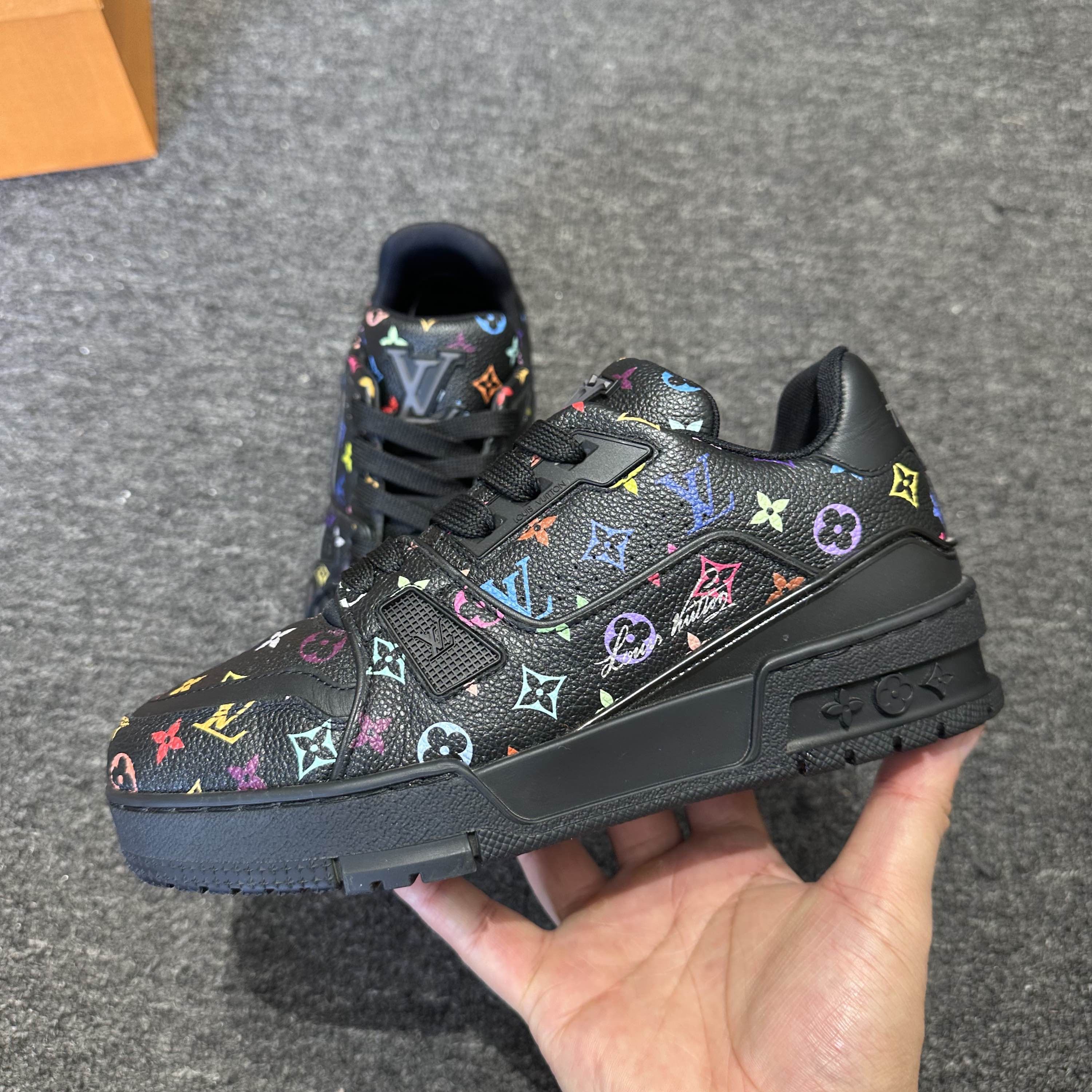 Louis Vuitton Louis Vuitton x Murakami Trainer Low-Top Sneakers Size 35 Size US 5 / IT 35 - 11 Thumbnail
