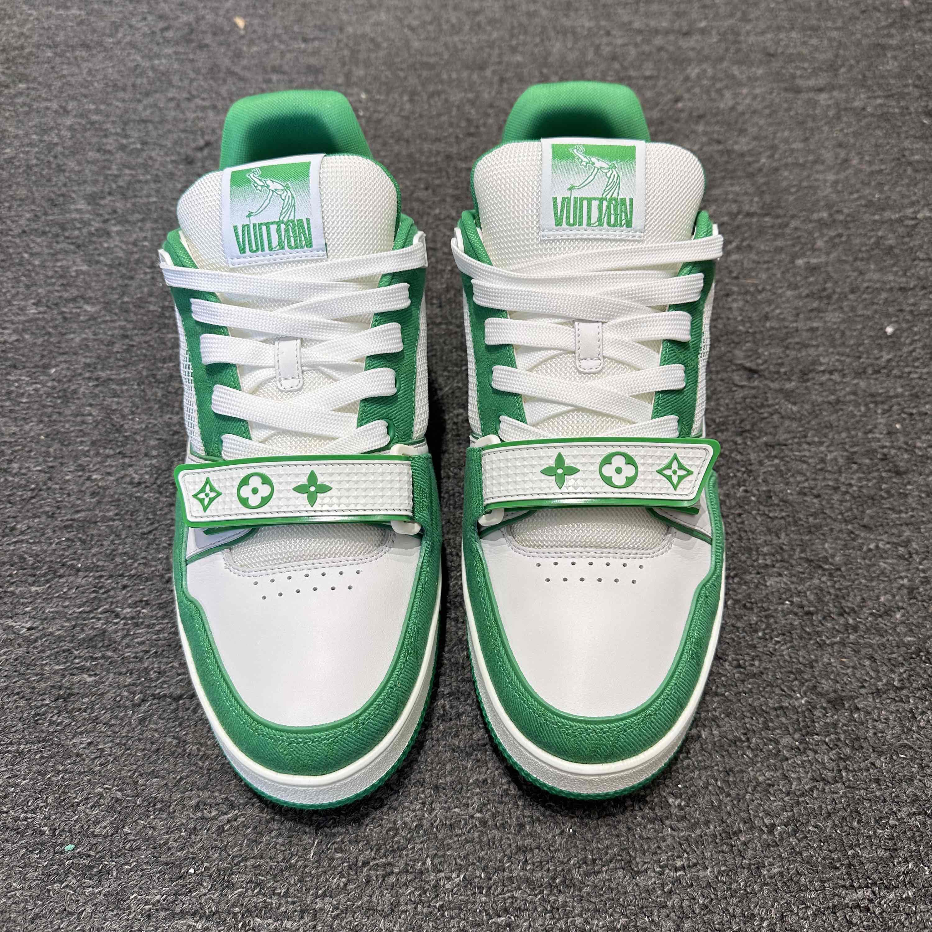 Louis Vuitton Louis Vuitton Green Trainer Low-Top Sneakers US 10.5 Size US 10.5 / EU 43-44 - 2 Thumbnail