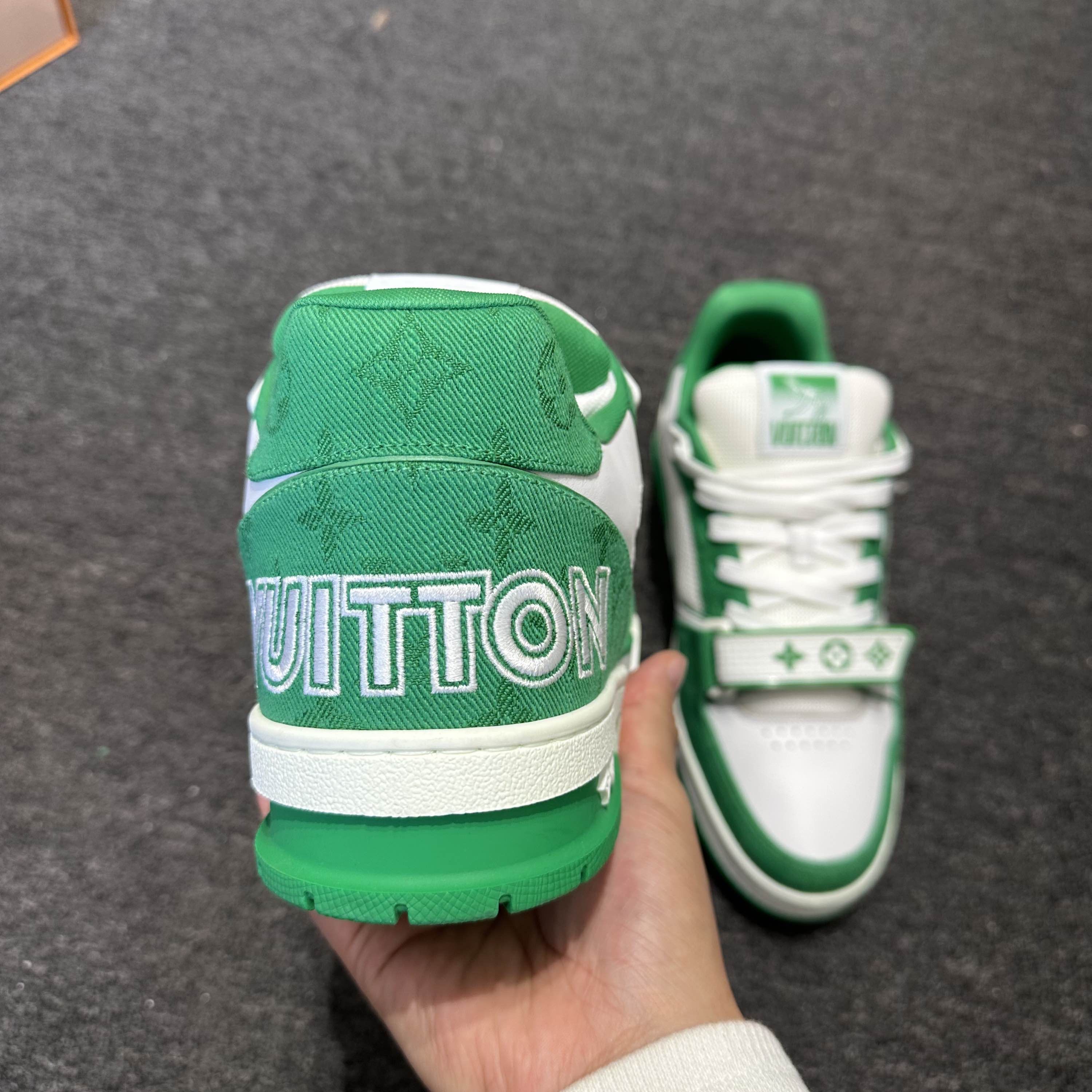 Louis Vuitton Louis Vuitton Green Trainer Low-Top Sneakers US 10.5 Size US 10.5 / EU 43-44 - 14 Thumbnail