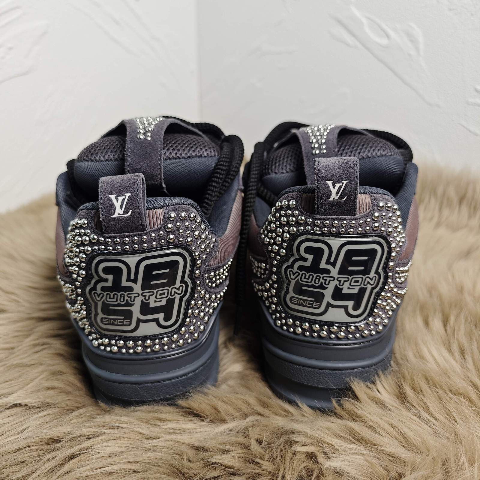 Louis Vuitton Louis Vuitton Skate Studded Low-Top Sneakers Size 9.5 Size US 9.5 / EU 42-43 - 3 Thumbnail