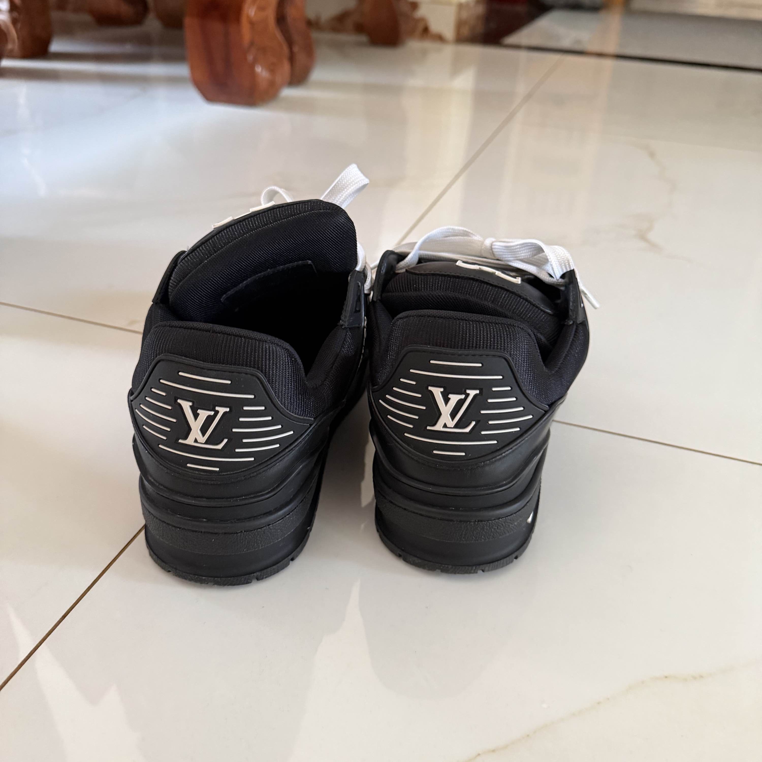 Louis Vuitton Louis Vuitton Trainer Low Sneakers Size 6.5 Size US 6.5 / EU 39-40 - 3 Thumbnail