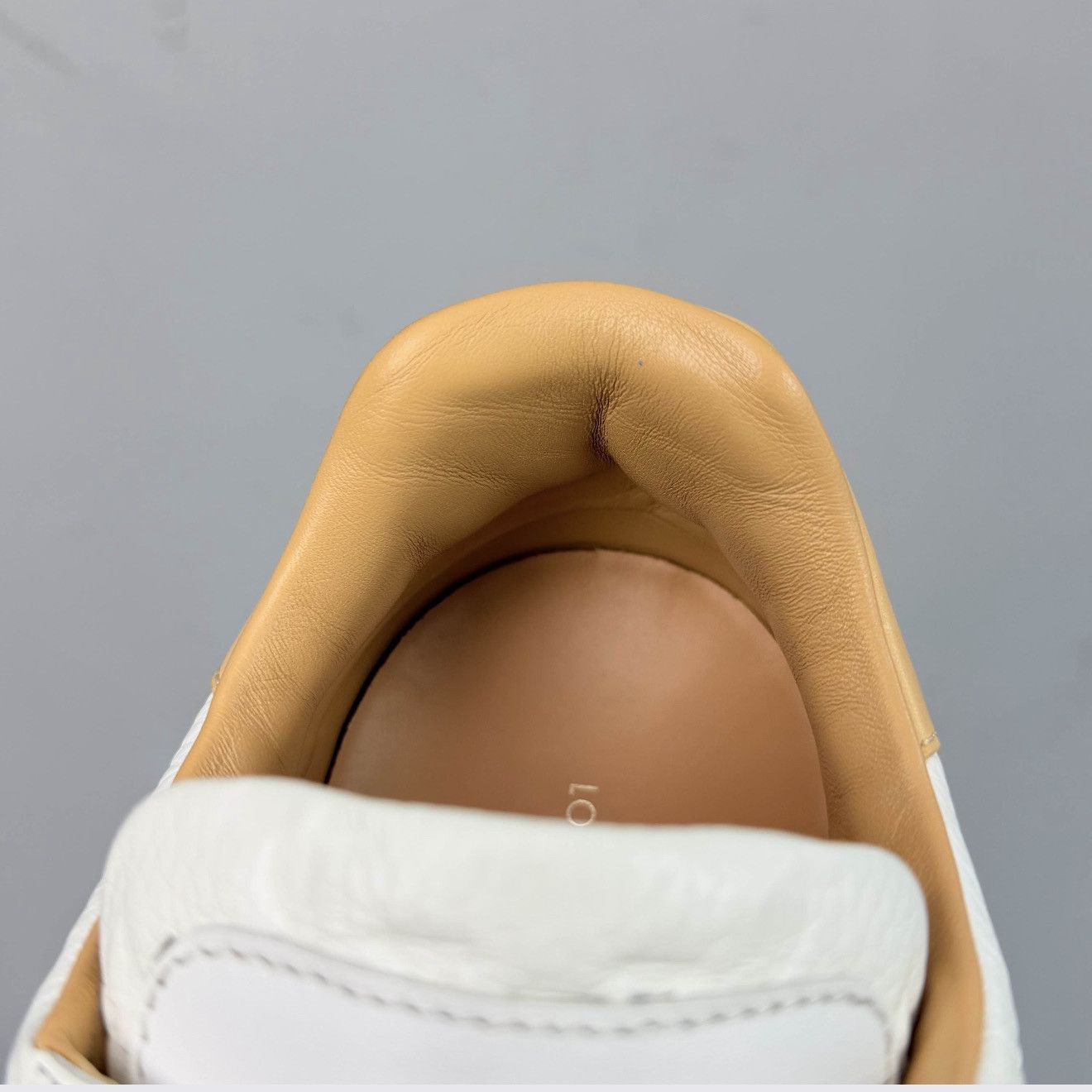 Louis Vuitton Louis Vuitton Monogram Embossed Low-Top Sneakers US 9.5 Size US 9.5 / EU 42-43 - 19 Thumbnail