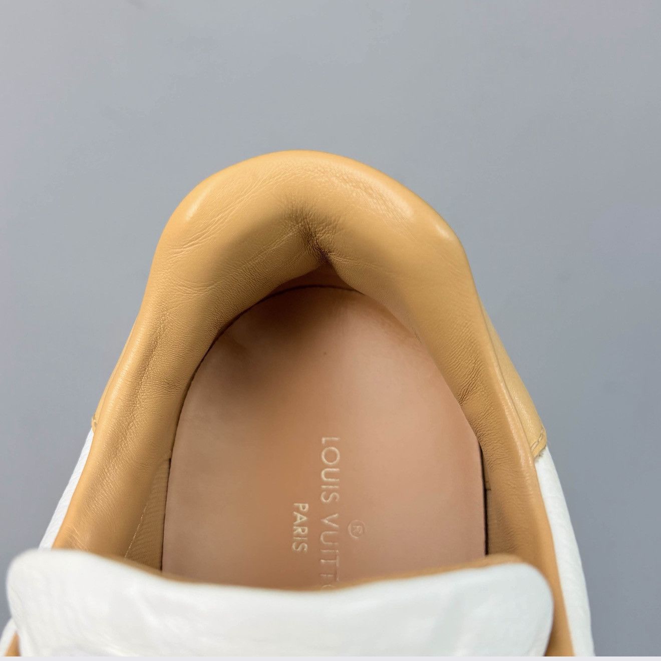 Louis Vuitton Louis Vuitton Monogram Embossed Low-Top Sneakers US 9.5 Size US 9.5 / EU 42-43 - 15 Thumbnail
