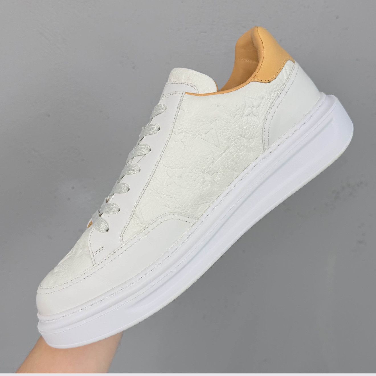 Louis Vuitton Louis Vuitton Monogram Embossed Low-Top Sneakers US 9.5 Size US 9.5 / EU 42-43 - 16 Thumbnail