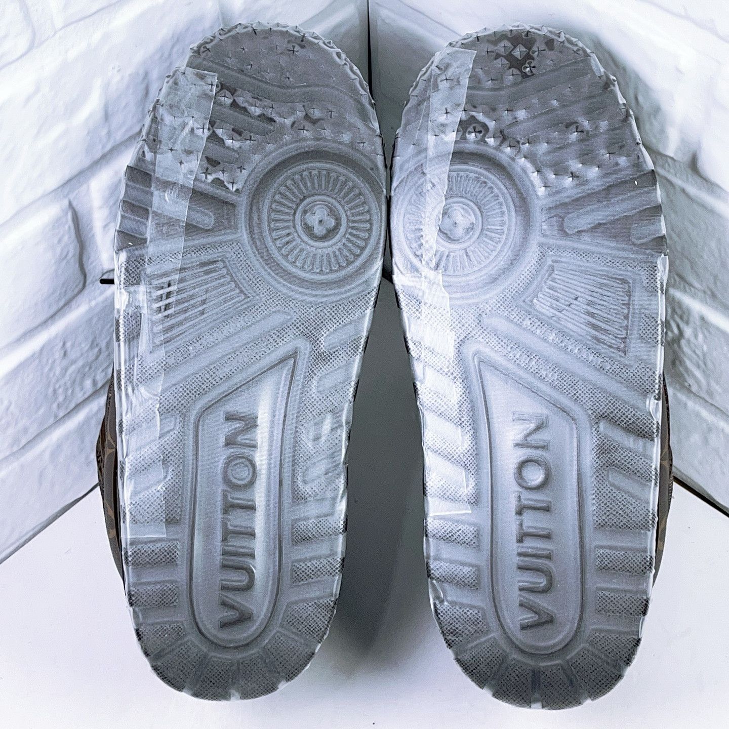 Louis Vuitton Louis Vuitton Monogram Trainer Maxi Sneakers US 8.5 Size US 8.5 / EU 41-42 - 4 Thumbnail