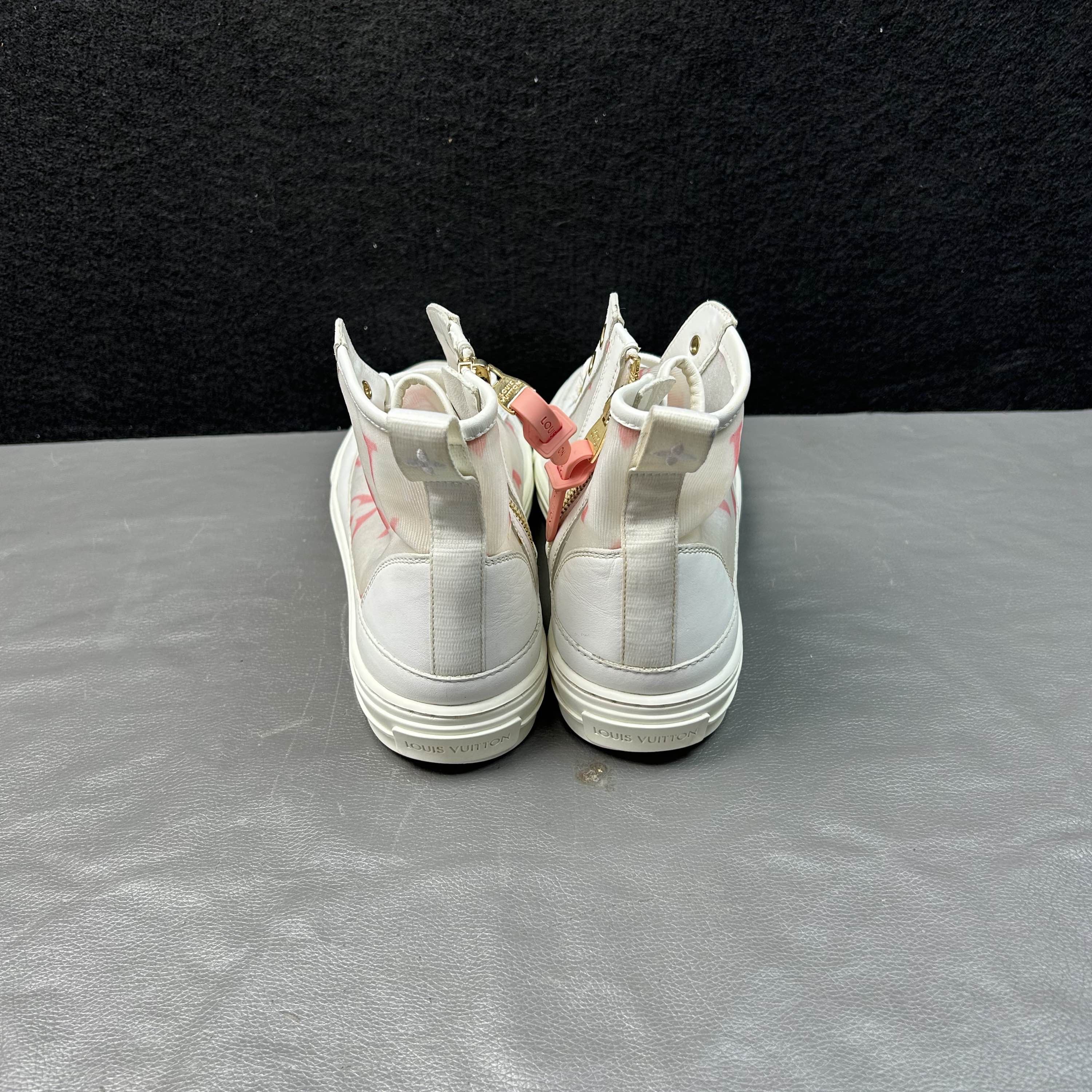 Louis Vuitton Louis Vuitton Stellar High-Top Sneakers Size 37 Size US 7 / IT 37 - 3 Thumbnail