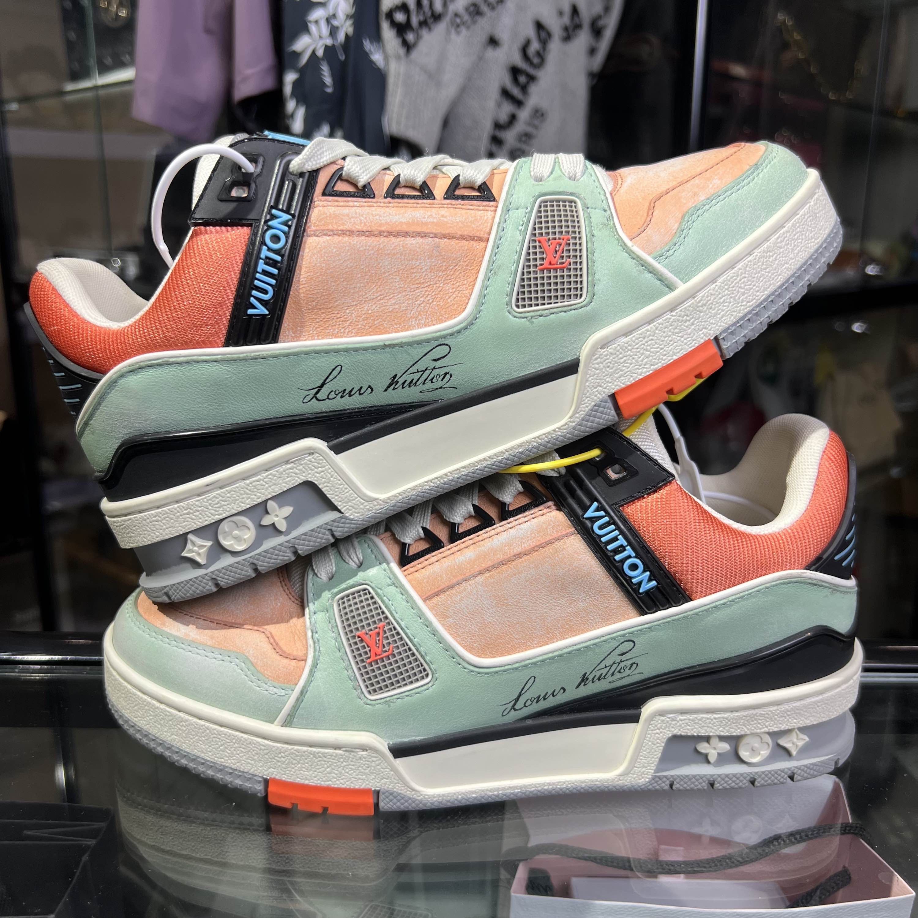 Louis Vuitton Louis Vuitton Trainer Low-Top Sneakers Size 37 Size US 5 / EU 37 - 7 Thumbnail