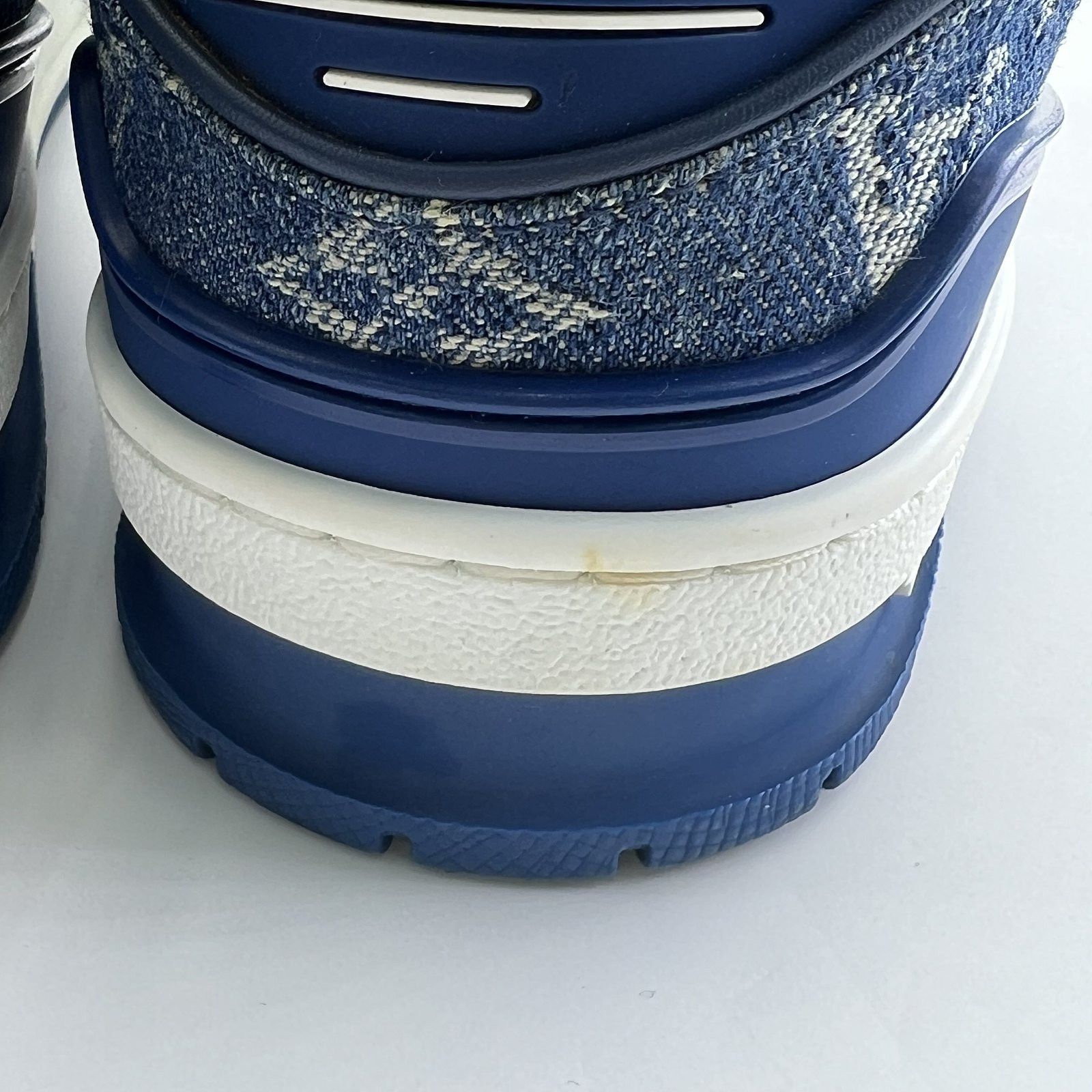 Louis Vuitton Louis Vuitton Monogram Denim Trainer Sneakers Size 6 Size US 6 / EU 39 - 6 Thumbnail