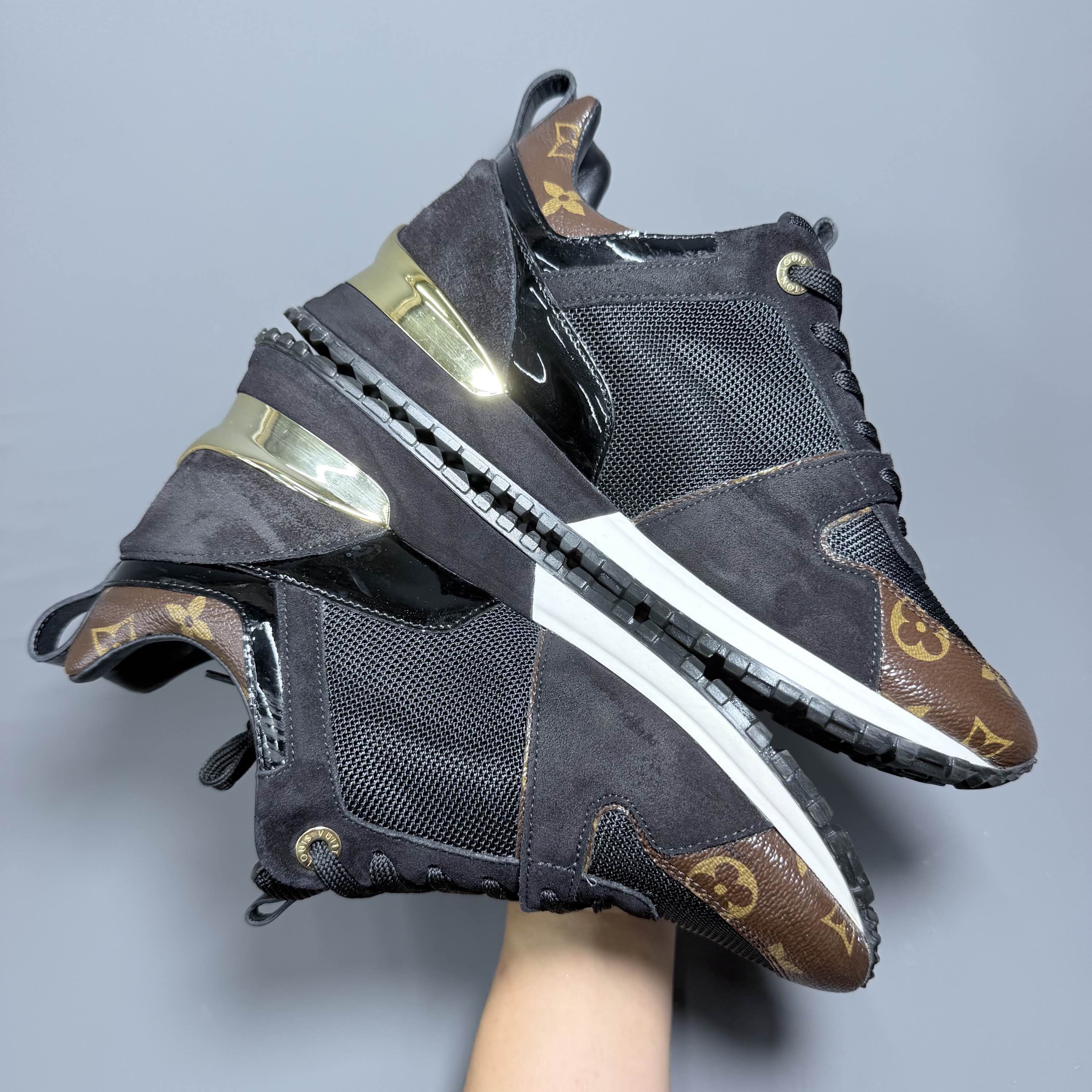 Louis Vuitton Louis Vuitton Run Away Monogram Suede Sneakers Size 38 Size US 8 / IT 38 - 7 Thumbnail