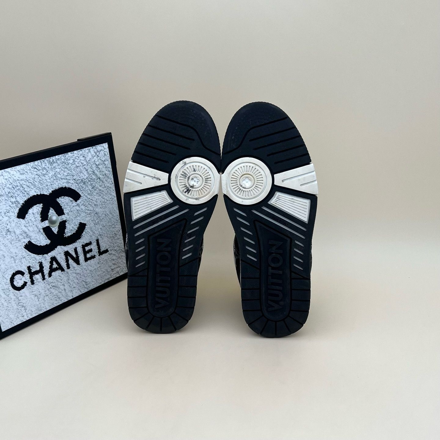 Louis Vuitton Louis Vuitton Monogram Trainer Low-Top Sneakers Size 6 Size US 5.5 / EU 38 - 4 Thumbnail