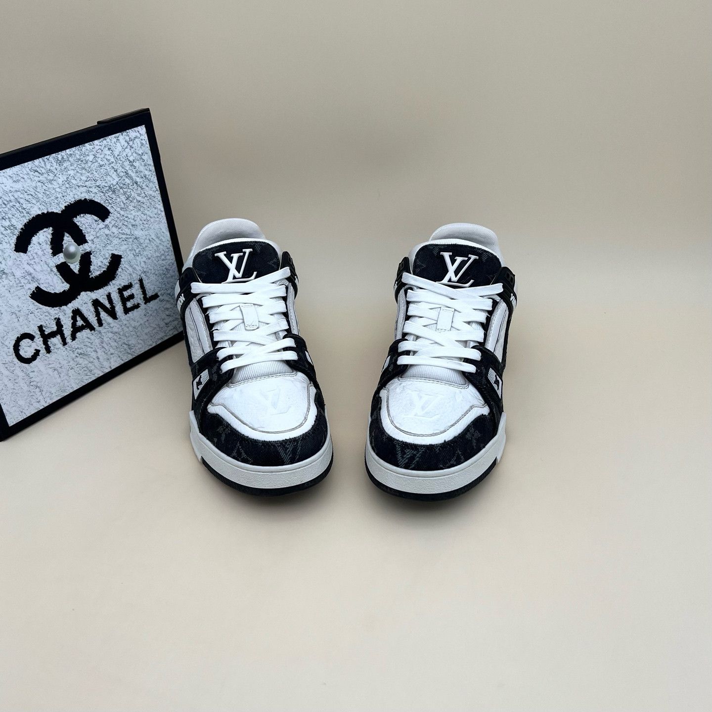 Louis Vuitton Louis Vuitton Monogram Trainer Low-Top Sneakers Size 6 Size US 5.5 / EU 38 - 2 Thumbnail