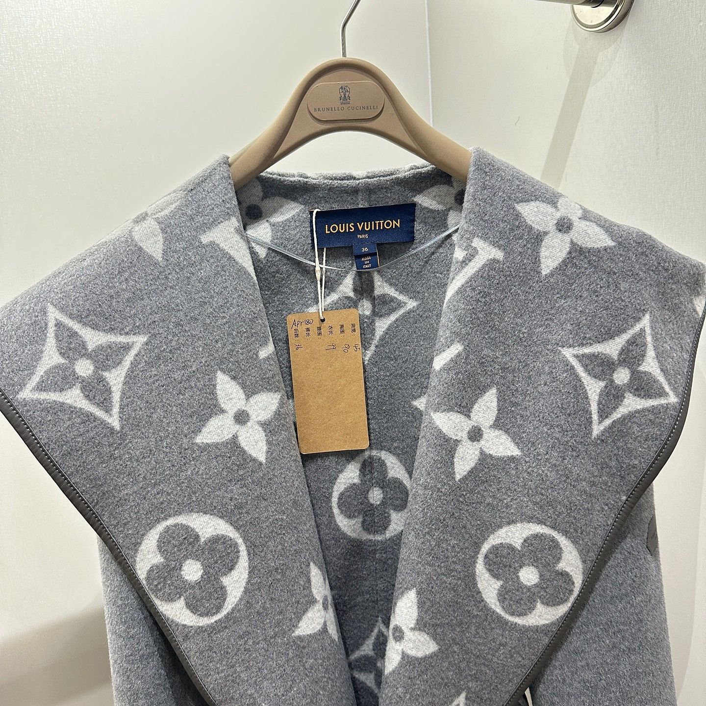 Louis Vuitton Louis Vuitton Monogram Hooded Coat Size 36 Size XS / US 0-2 / IT 36-38 - 6 Thumbnail