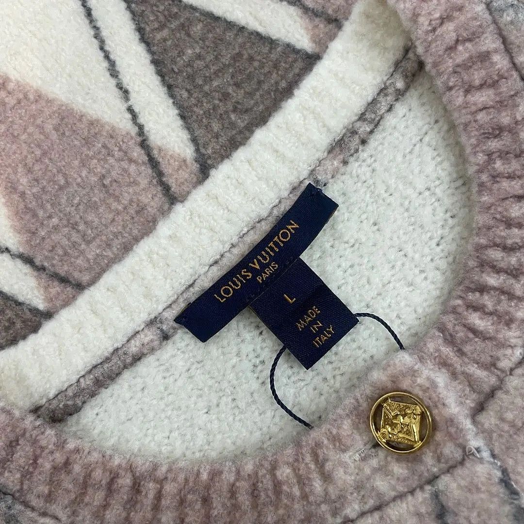 Louis Vuitton Louis Vuitton Argyle Knit Cardigan Size L Size L / US 10 / IT 46 - 3 Thumbnail