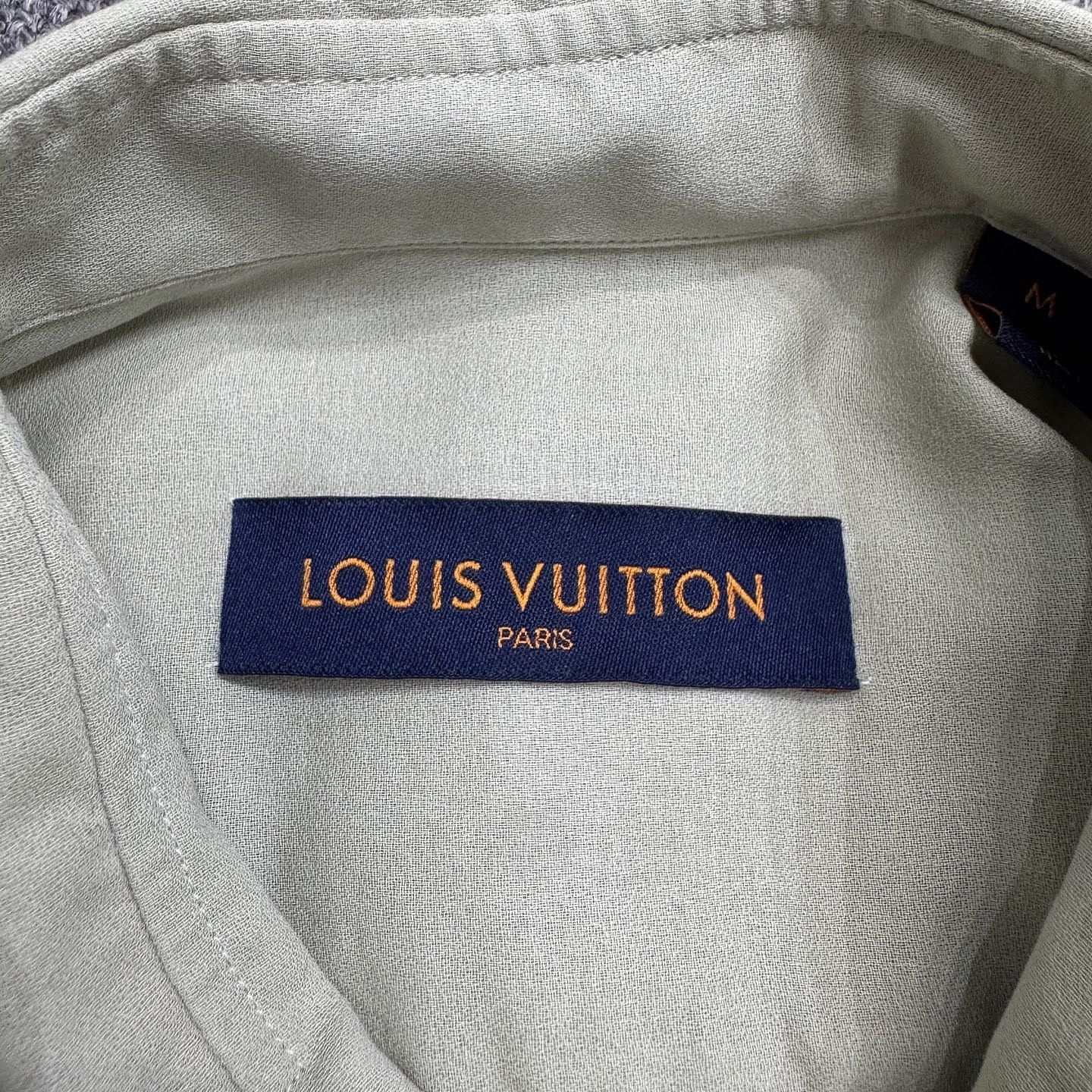 Louis Vuitton Louis Vuitton Green Button Up Shirt Size M Size M / US 6-8 / IT 42-44 - 3 Thumbnail