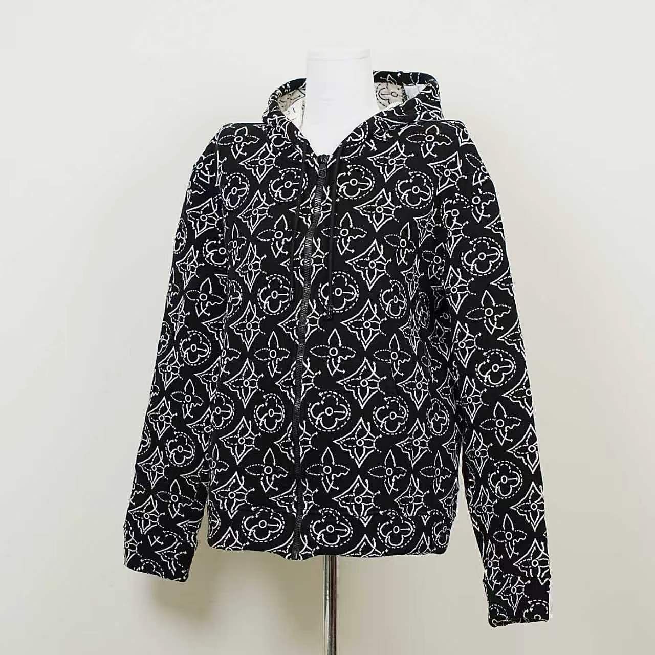 Louis Vuitton Louis Vuitton x NBA Monogram Zip Hoodie Size L Size US L / EU 52-54 / 3 - 7 Thumbnail
