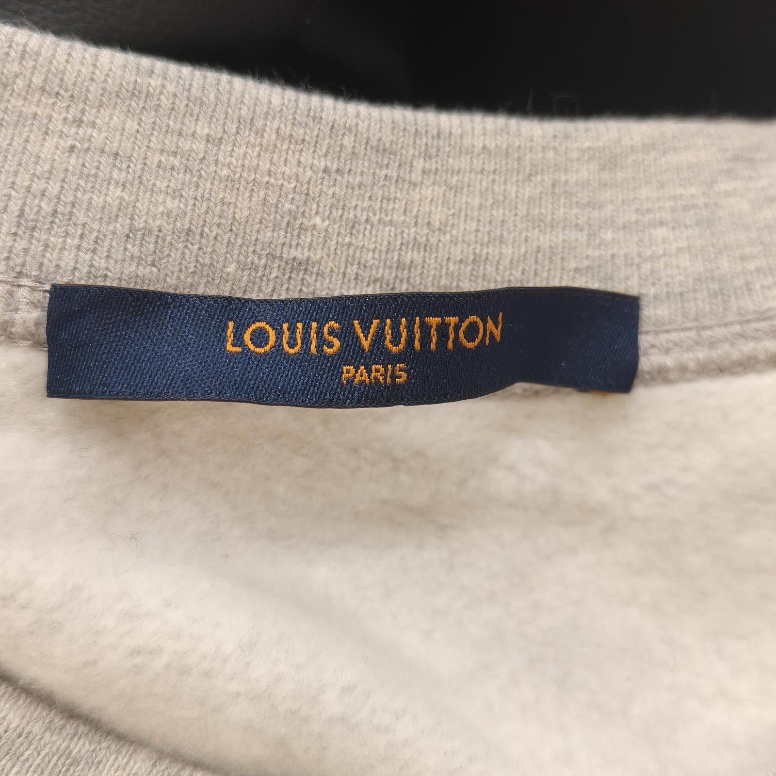 Louis Vuitton Louis Vuitton Neon Logo Sweatshirt Size L Size US L / EU 52-54 / 3 - 9 Thumbnail