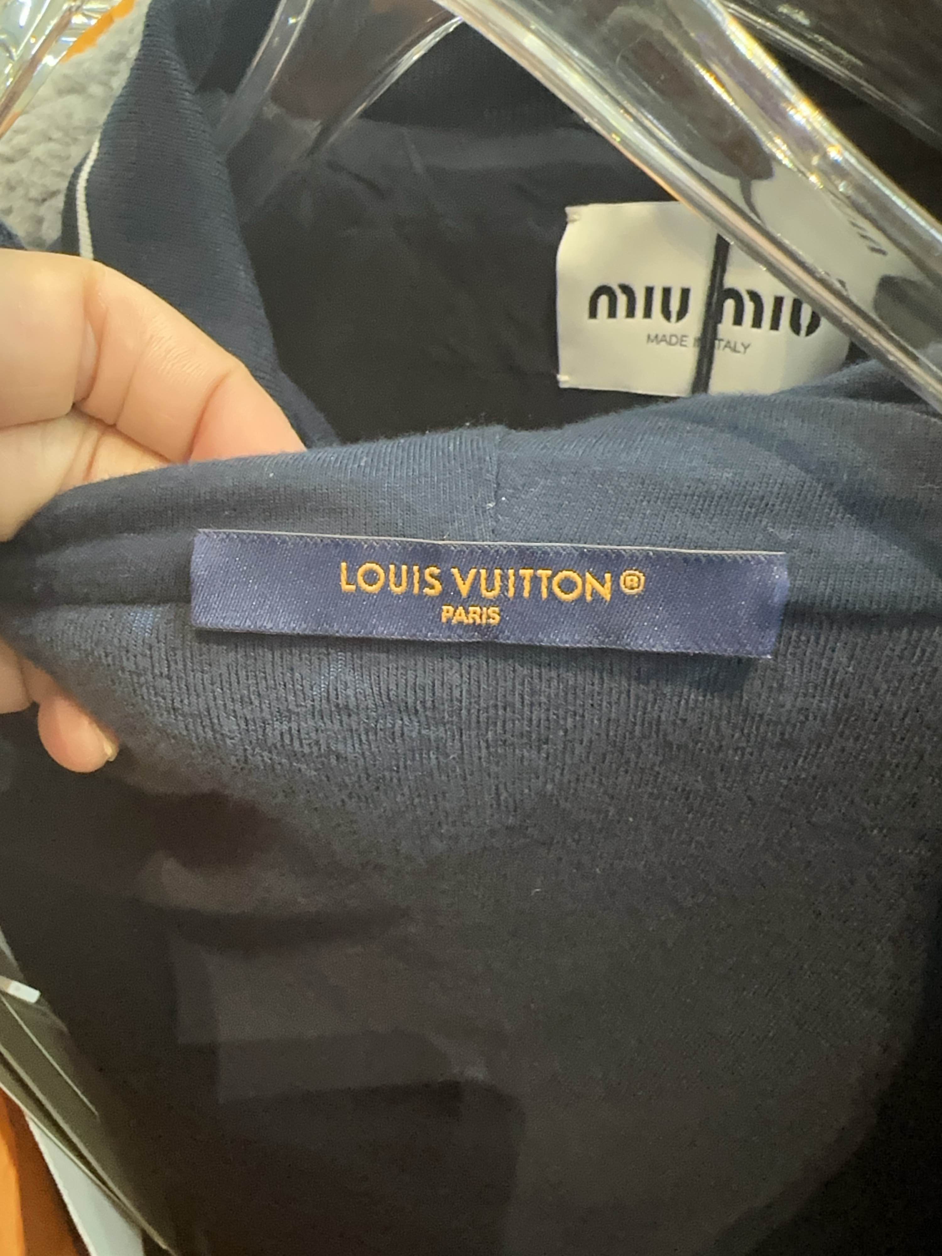 Louis Vuitton Louis Vuitton Monogram Zip-Up Hoodie Navy Size L Size US L / EU 52-54 / 3 - 3 Thumbnail