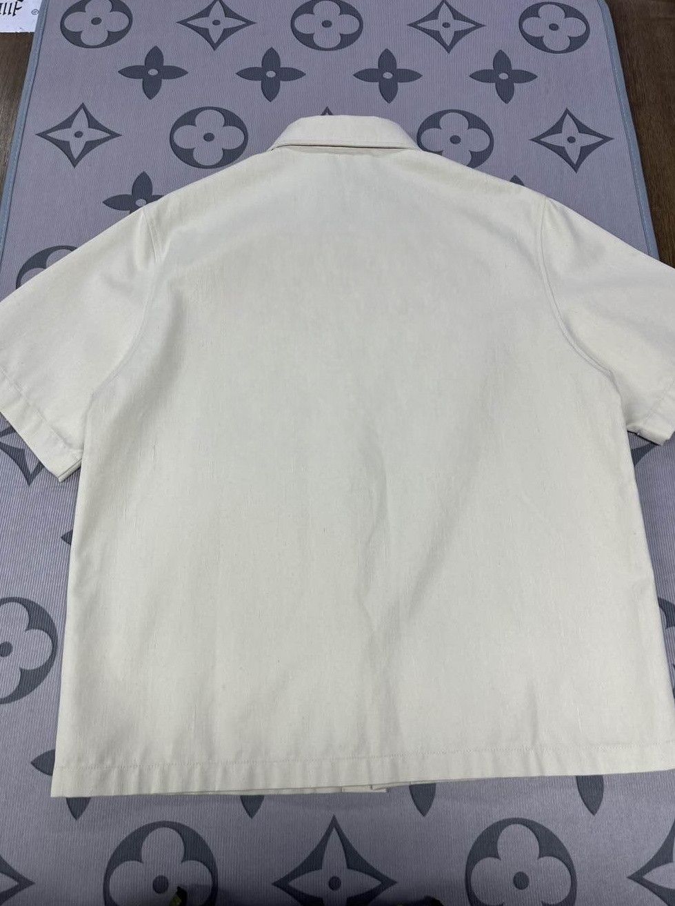 Louis Vuitton Louis Vuitton Silk Blend Button Up Shirt Size S Size US S / EU 44-46 / 1 - 2 Thumbnail