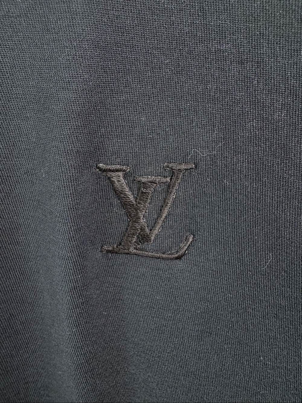 Louis Vuitton Louis Vuitton Embroidered Logo Mock Neck T-Shirt Size XL Size US XL / EU 56 / 4 - 5 Thumbnail