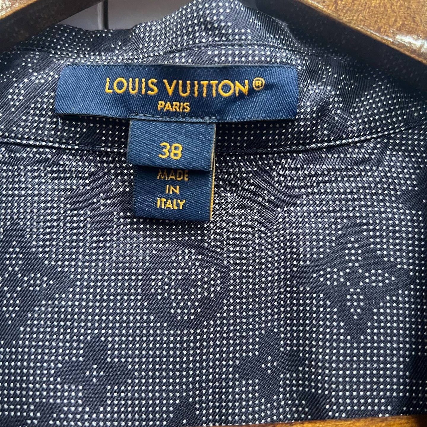Louis Vuitton Louis Vuitton Monogram Silk Button Up Shirt Size 38 Size S / US 4 / IT 40 - 3 Thumbnail
