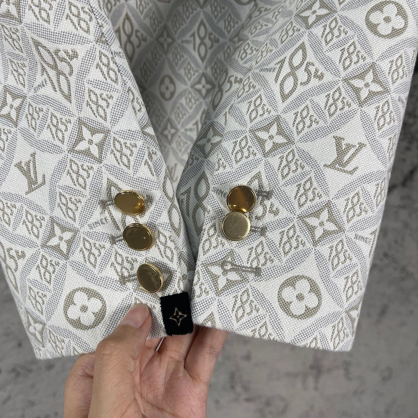 Louis Vuitton Louis Vuitton Since 1854 Monogram Blazer Size 36 Size XS / US 0-2 / IT 36-38 - 6 Thumbnail