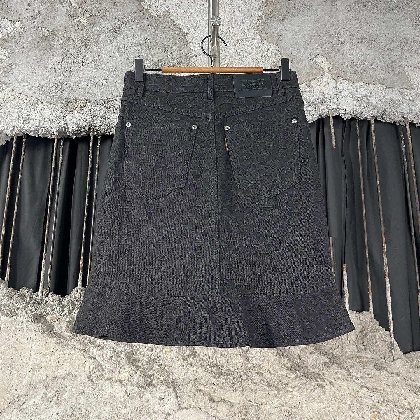 Louis Vuitton Louis Vuitton Monogram Jacquard Skirt Size 36 Size 25" / US 0 / IT 36 - 2 Thumbnail