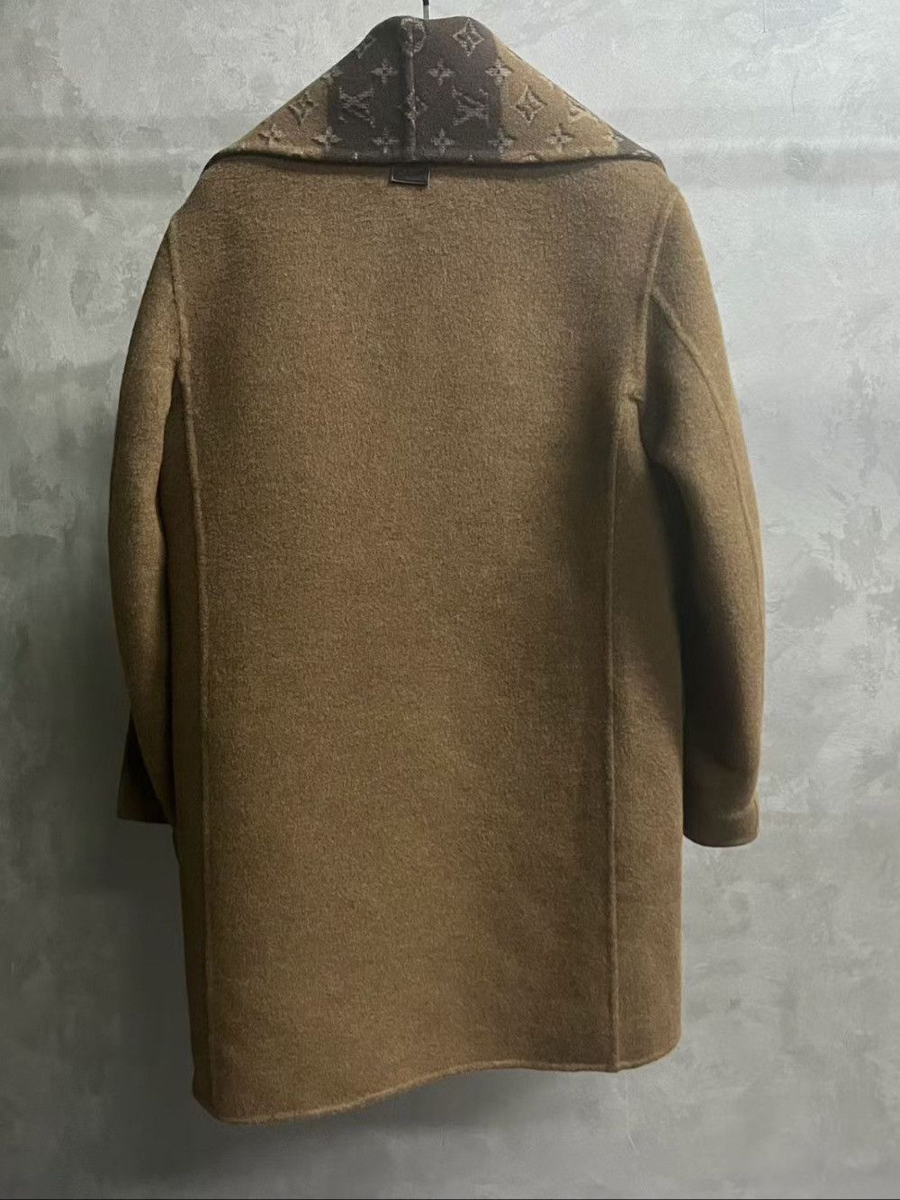 Louis Vuitton Louis Vuitton Monogram Overcoat Size S Size US S / EU 44-46 / 1 - 2 Thumbnail