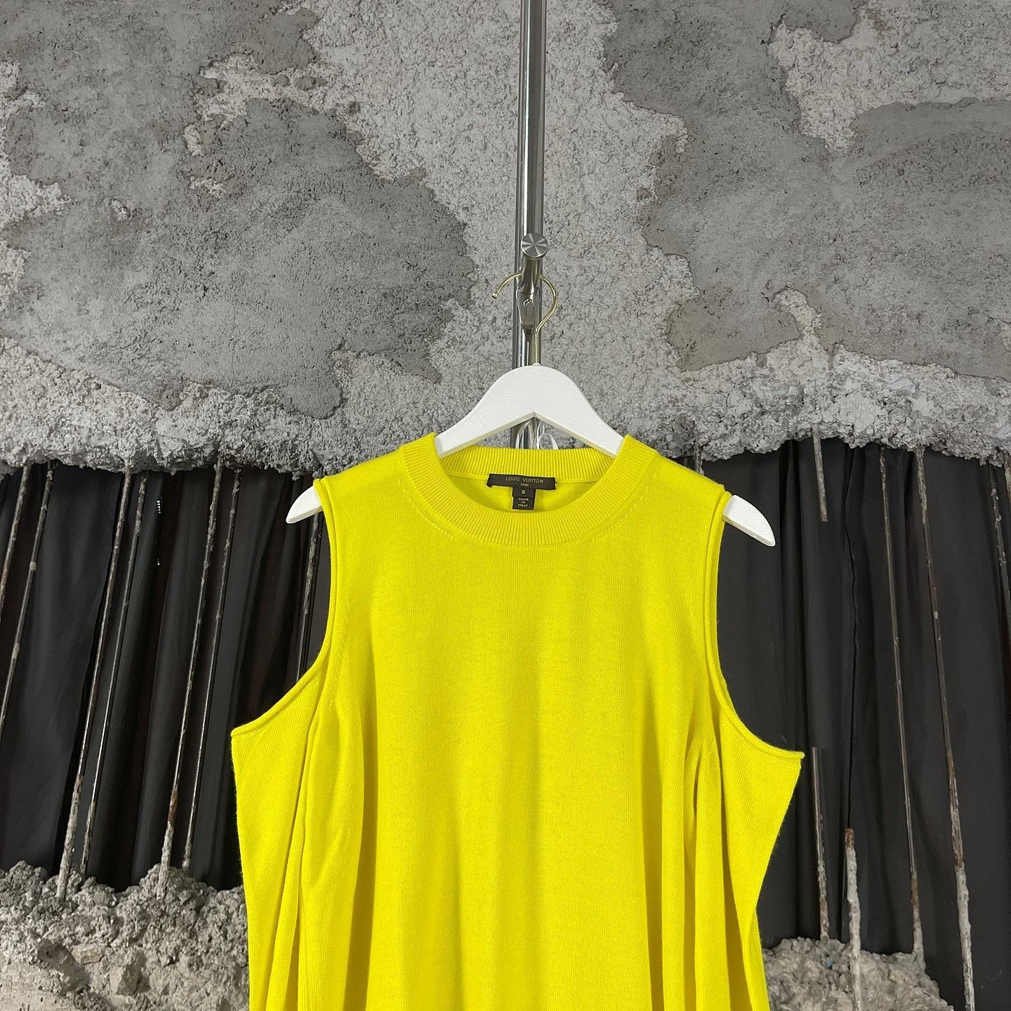 Louis Vuitton Louis Vuitton Yellow Cold Shoulder Knit Sweater Size S Size S / US 4 / IT 40 - 5 Thumbnail