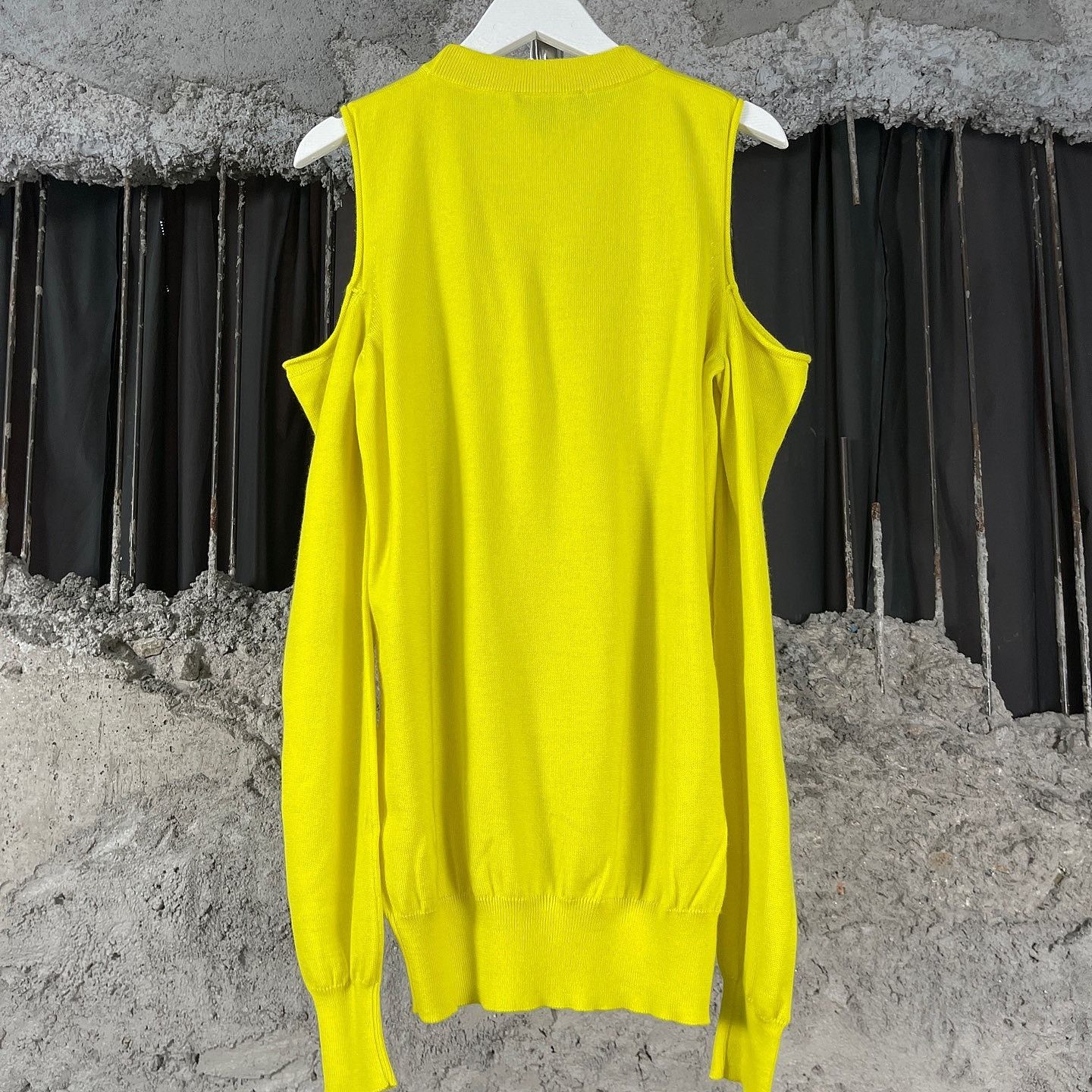 Louis Vuitton Louis Vuitton Yellow Cold Shoulder Knit Sweater Size S Size S / US 4 / IT 40 - 2 Thumbnail