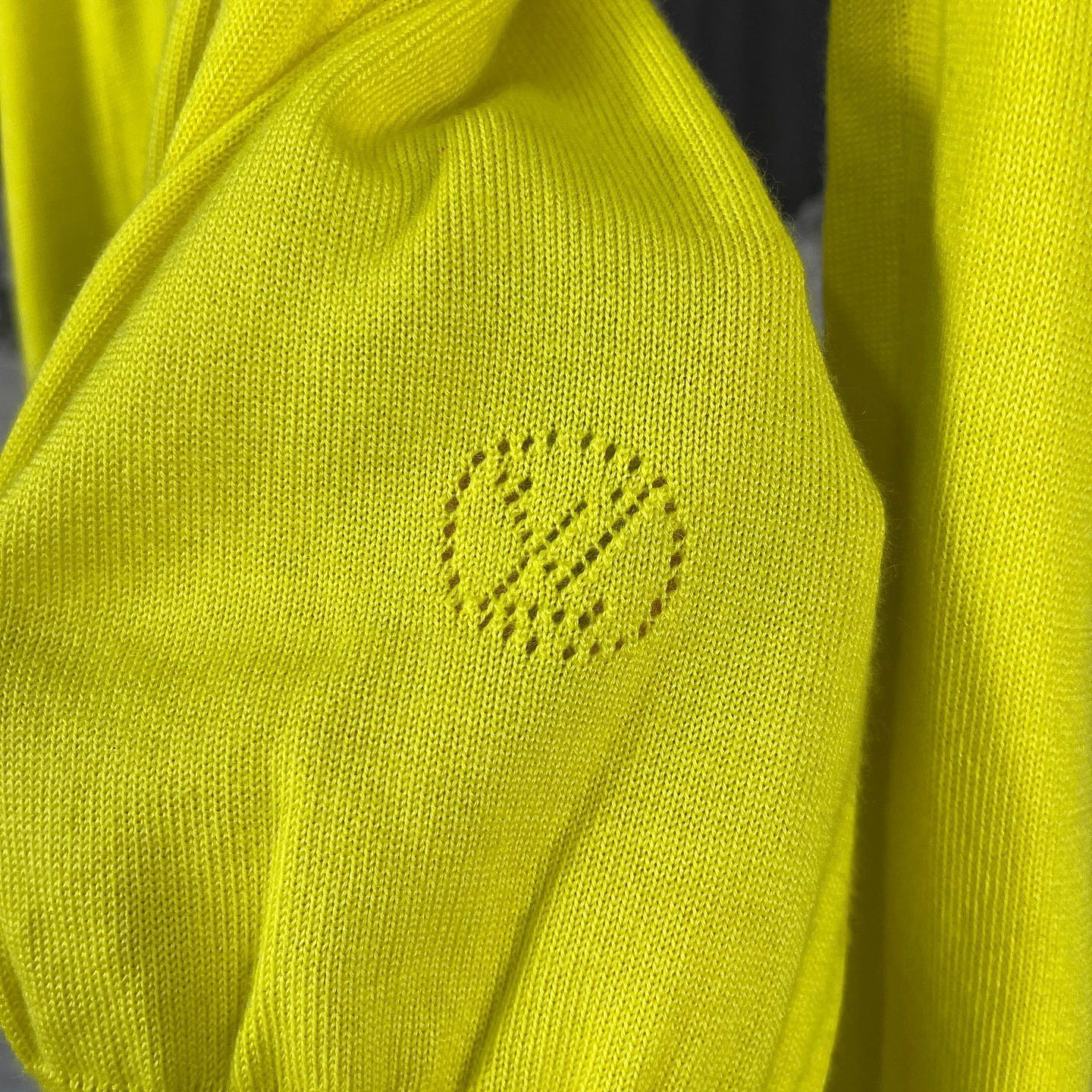 Louis Vuitton Louis Vuitton Yellow Cold Shoulder Knit Sweater Size S Size S / US 4 / IT 40 - 7 Thumbnail