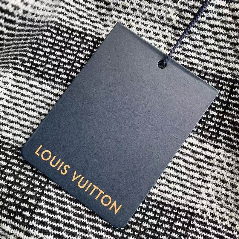 Louis Vuitton Louis Vuitton Plaid Knit Jacket Size S Size S / US 4 / IT 40 - 5 Thumbnail
