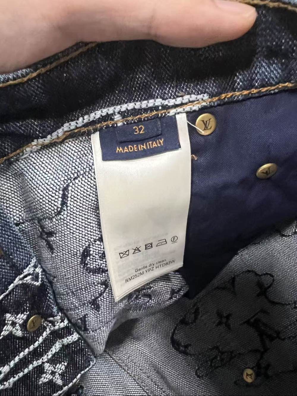 Louis Vuitton Louis Vuitton Cloud Monogram Denim Jeans Size 32 Size US 32 / EU 48 - 4 Thumbnail