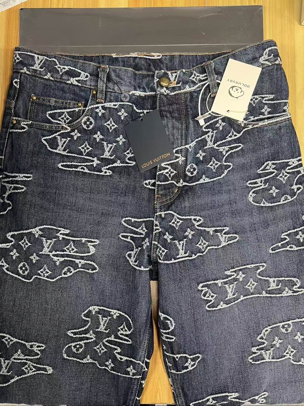 Louis Vuitton Louis Vuitton Cloud Monogram Denim Jeans Size 32 Size US 32 / EU 48 - 5 Thumbnail