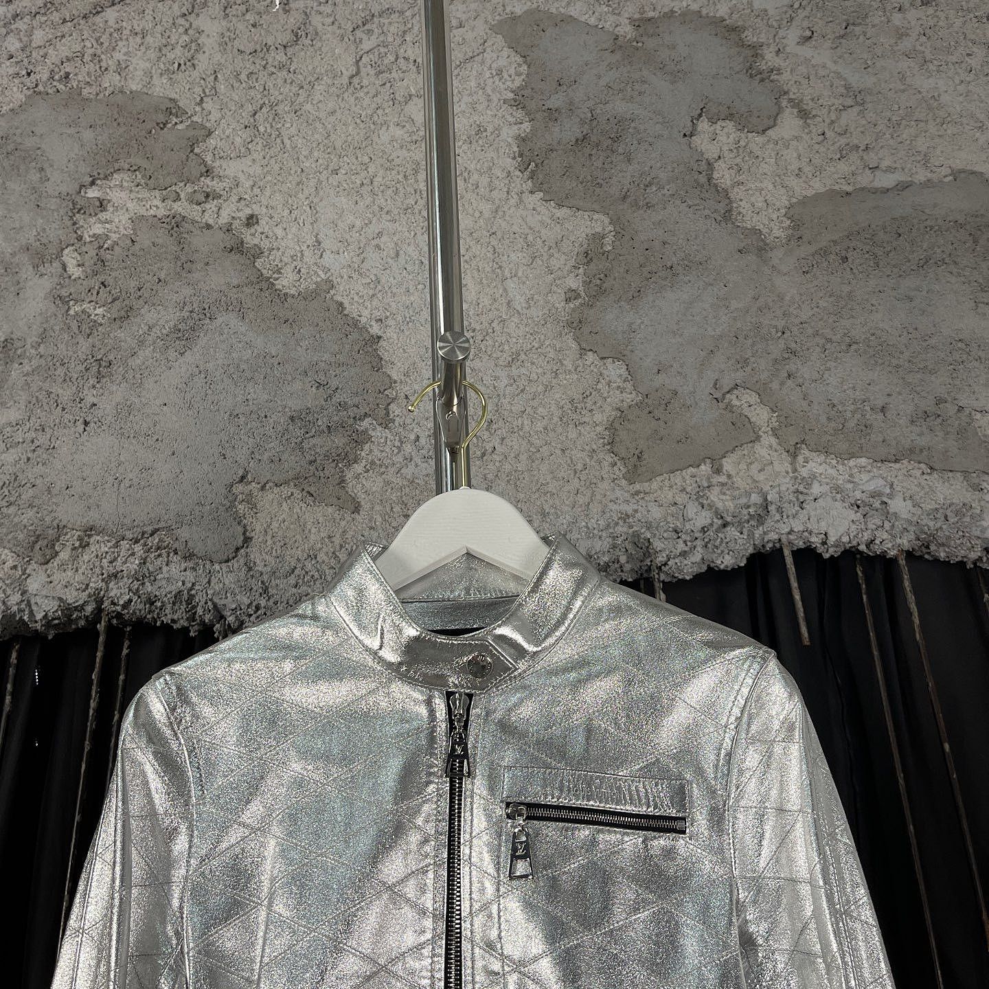 Louis Vuitton Louis Vuitton Metallic Quilted Jacket Size 34 Size XS / US 0-2 / IT 36-38 - 5 Thumbnail