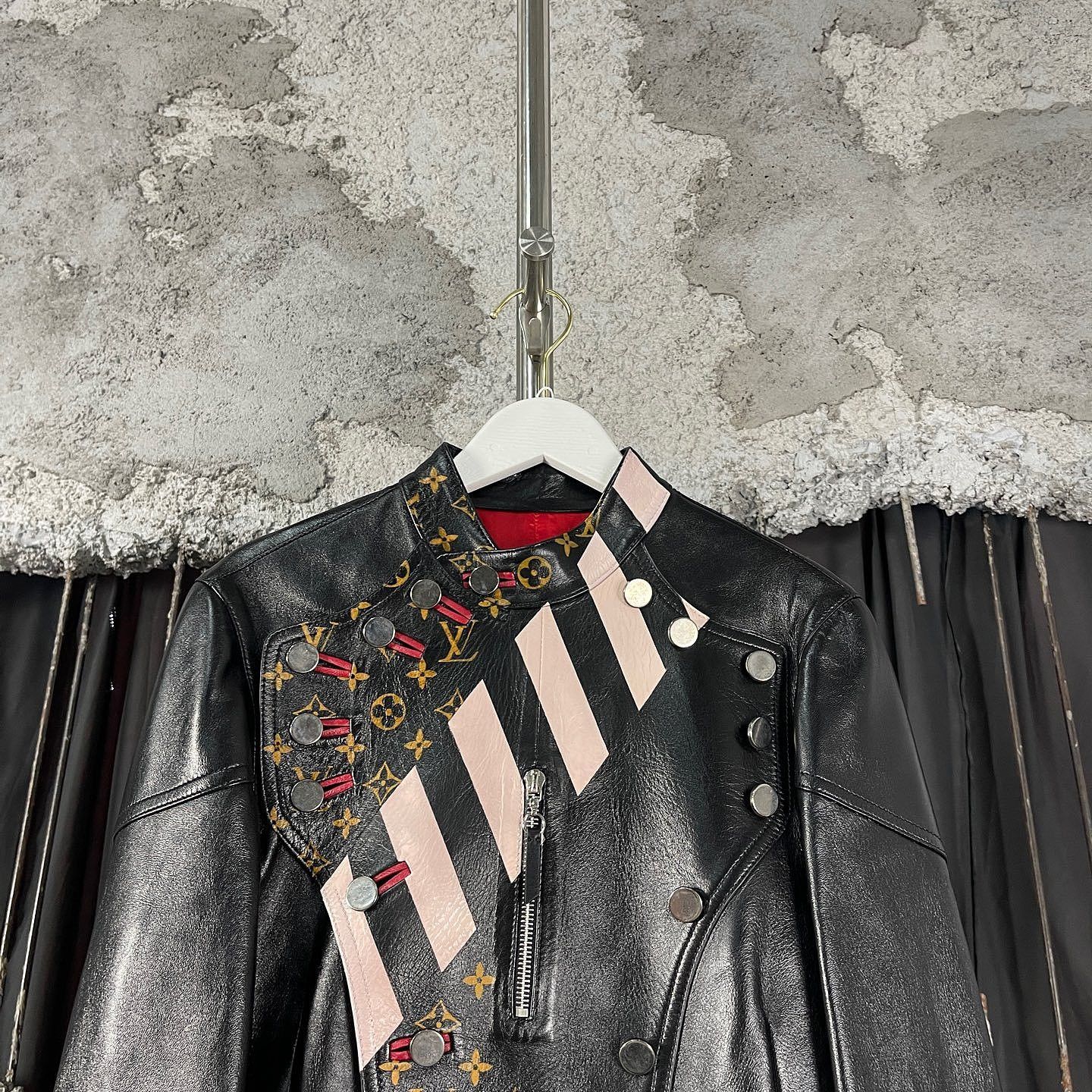 Louis Vuitton Louis Vuitton Monogram Leather Jacket Size 34 Size XXS / US 00 / IT 34 - 6 Thumbnail