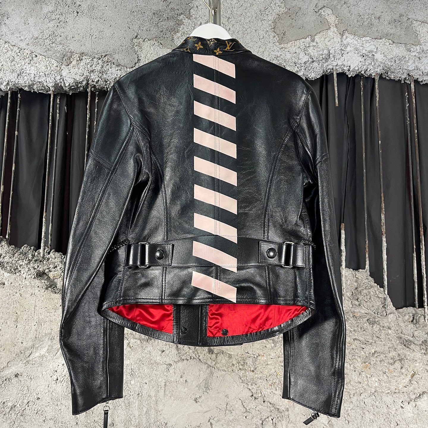 Louis Vuitton Louis Vuitton Monogram Leather Jacket Size 34 Size XXS / US 00 / IT 34 - 2 Thumbnail