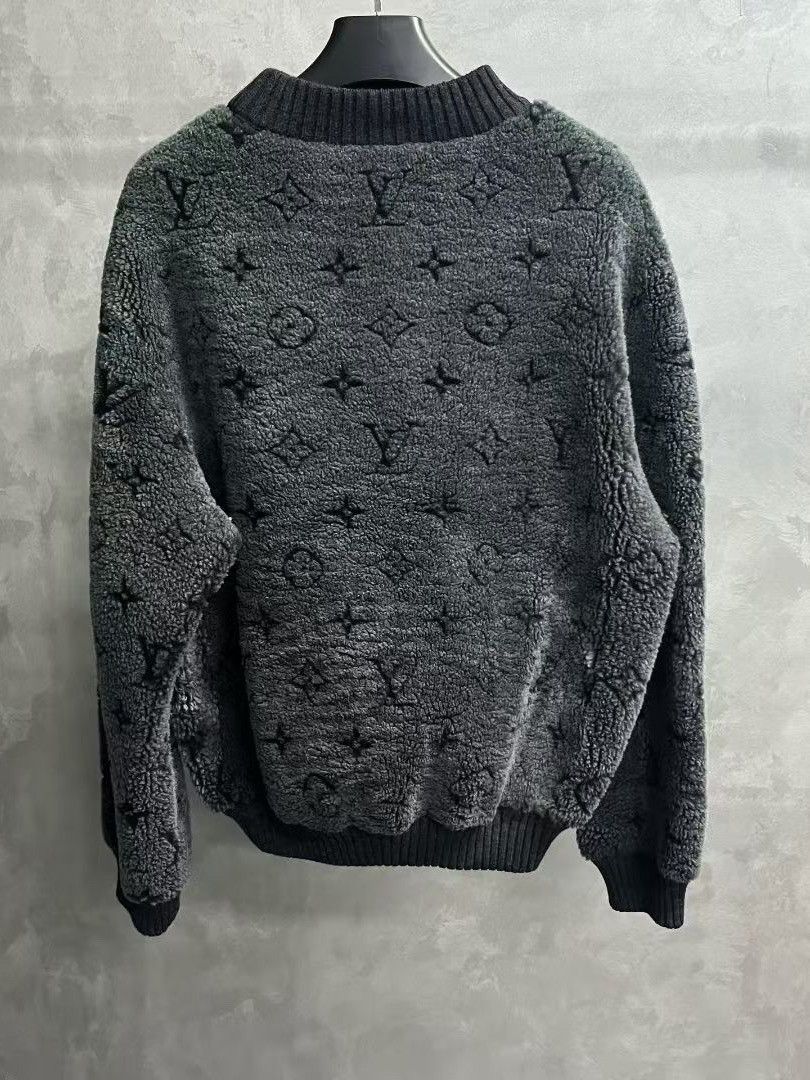 Louis Vuitton Louis Vuitton Monogram Shearling Sweater Size L Size US L / EU 52-54 / 3 - 2 Thumbnail