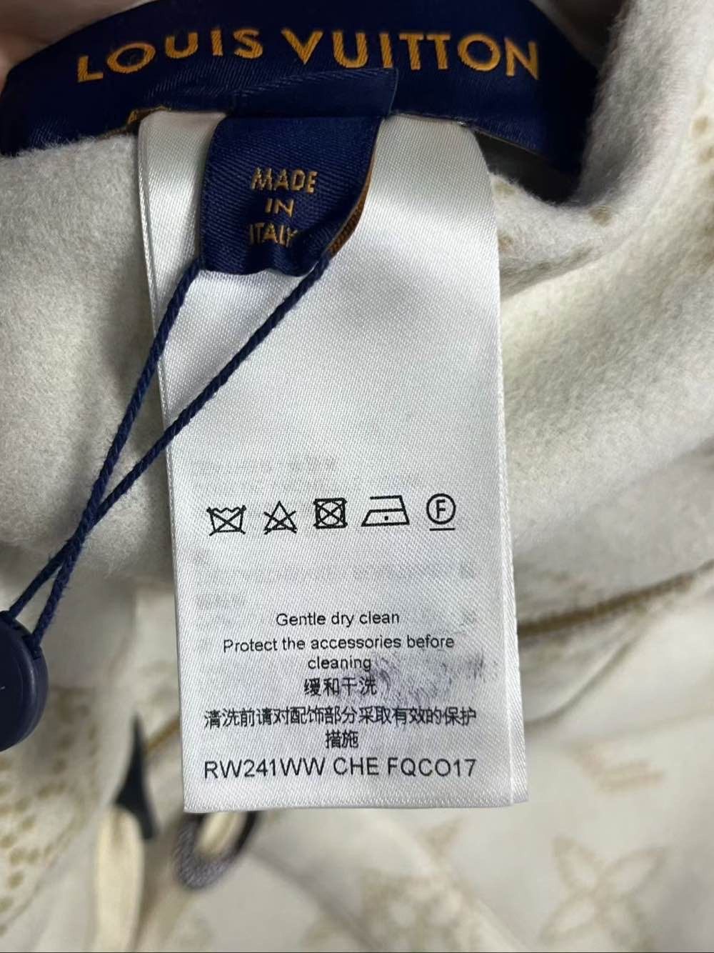 Louis Vuitton Louis Vuitton Monogram Long Zip-Up Fishtail Coat Size 40 Size S / US 4 / IT 40 - 3 Thumbnail