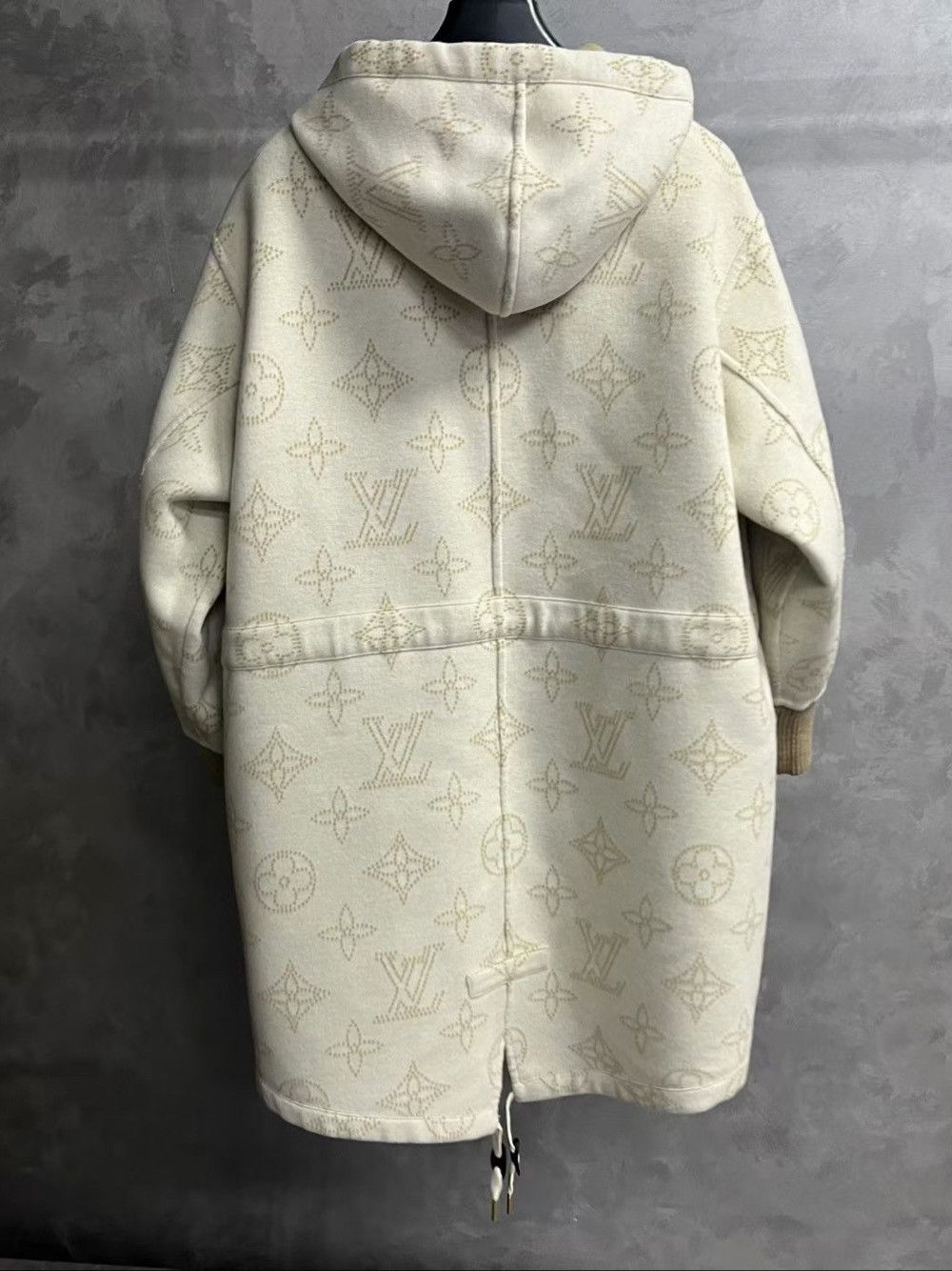 Louis Vuitton Louis Vuitton Monogram Long Zip-Up Fishtail Coat Size 40 Size S / US 4 / IT 40 - 2 Thumbnail