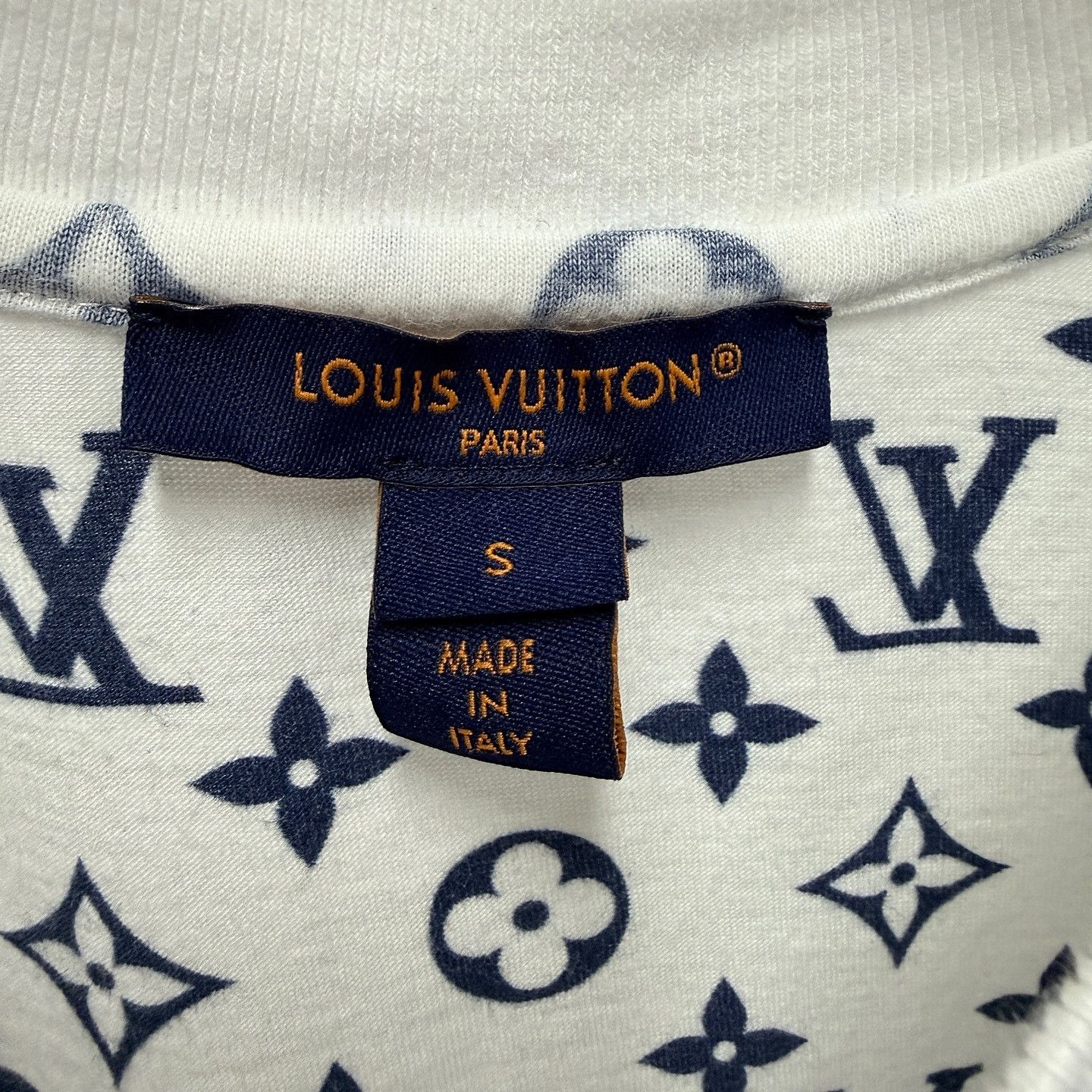 Louis Vuitton Louis Vuitton Monogram Print T-Shirt Size S Size S / US 4 / IT 40 - 3 Thumbnail