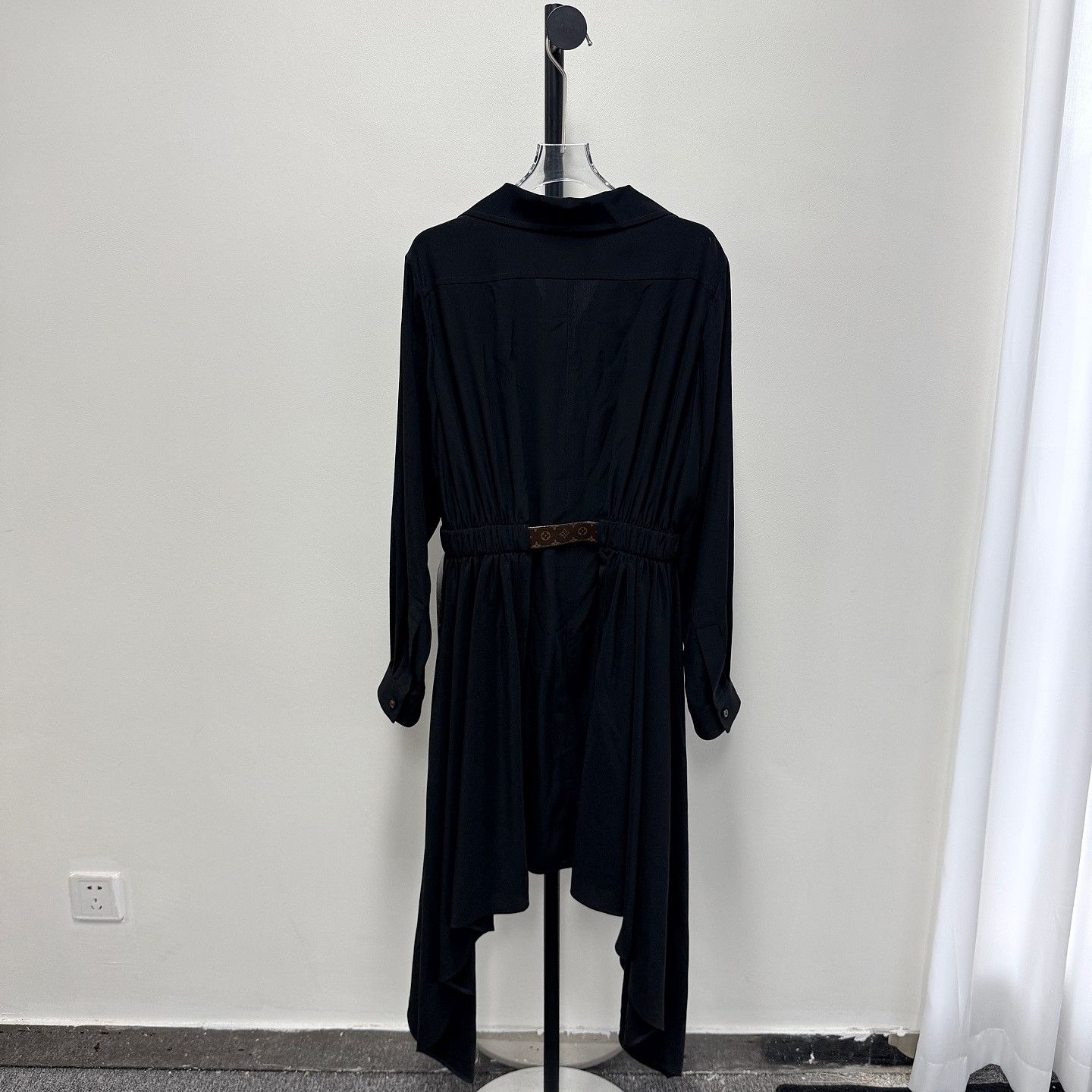 Louis Vuitton Louis Vuitton Silk Shirt Midi Dress Size 34 Size XS / US 0-2 / IT 36-38 - 2 Thumbnail