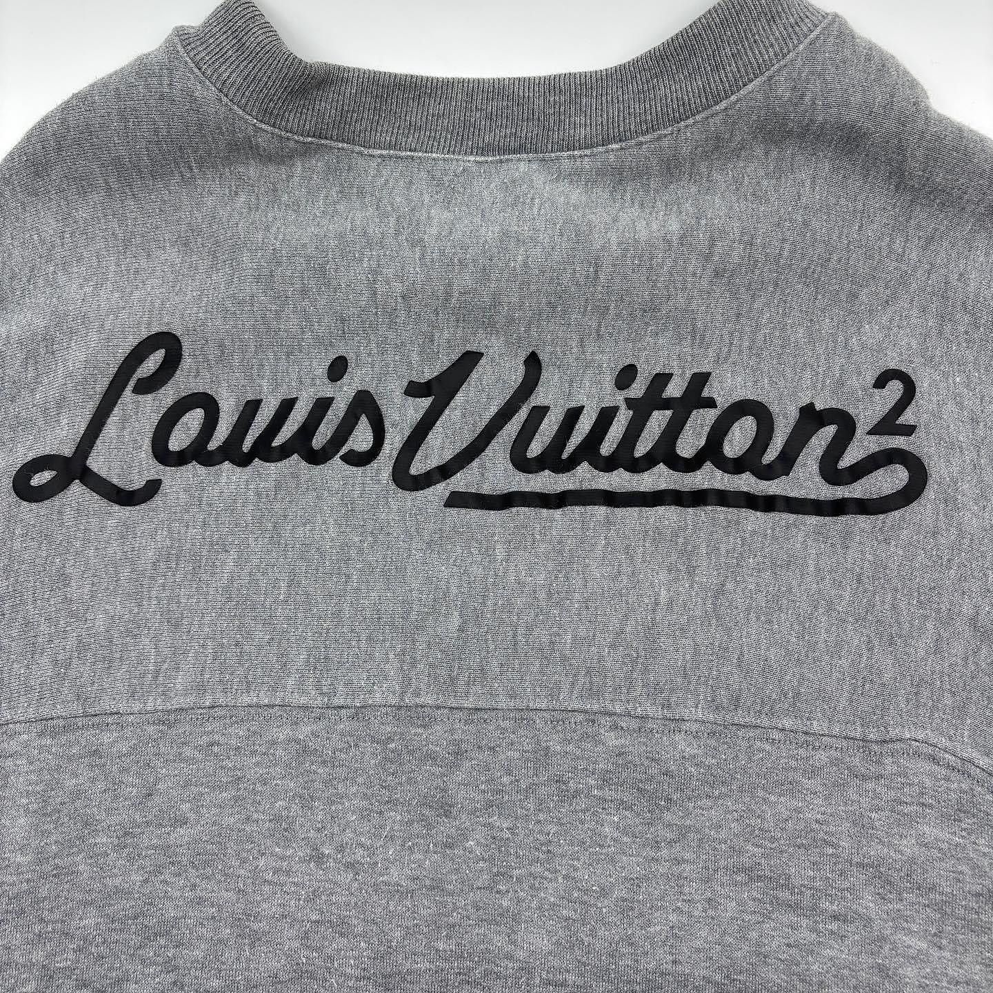 Louis Vuitton Louis Vuitton Heart Logo Sweatshirt Size L Size US L / EU 52-54 / 3 - 15 Thumbnail