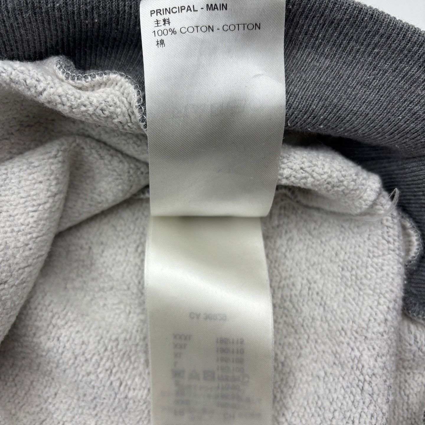 Louis Vuitton Louis Vuitton Heart Logo Sweatshirt Size L Size US L / EU 52-54 / 3 - 14 Thumbnail