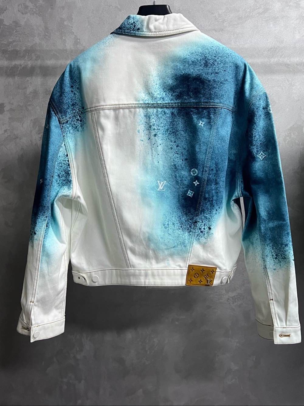 Louis Vuitton Louis Vuitton Spray Effect Denim Jacket Size 52 Size US L / EU 52-54 / 3 - 2 Thumbnail
