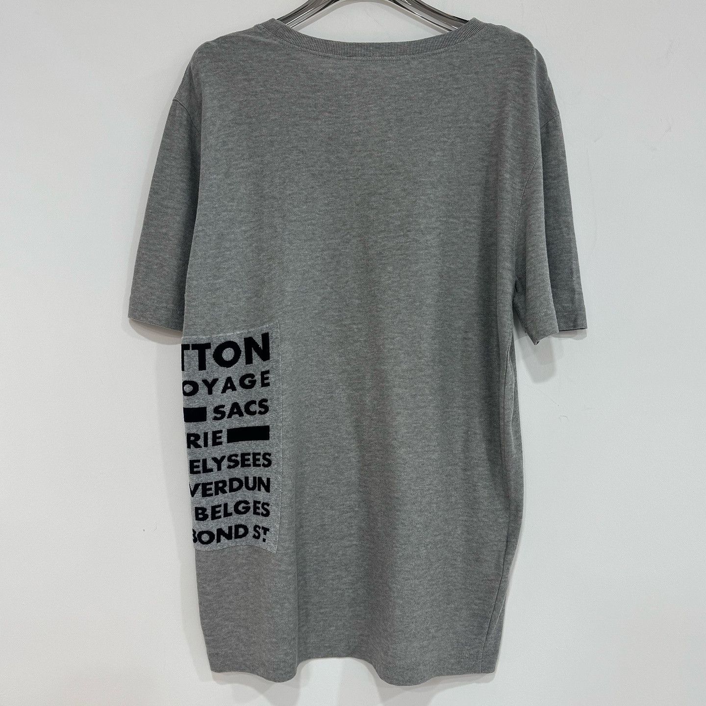 Louis Vuitton Louis Vuitton Graphic Logo T-Shirt Size XL Size US XL / EU 56 / 4 - 2 Thumbnail