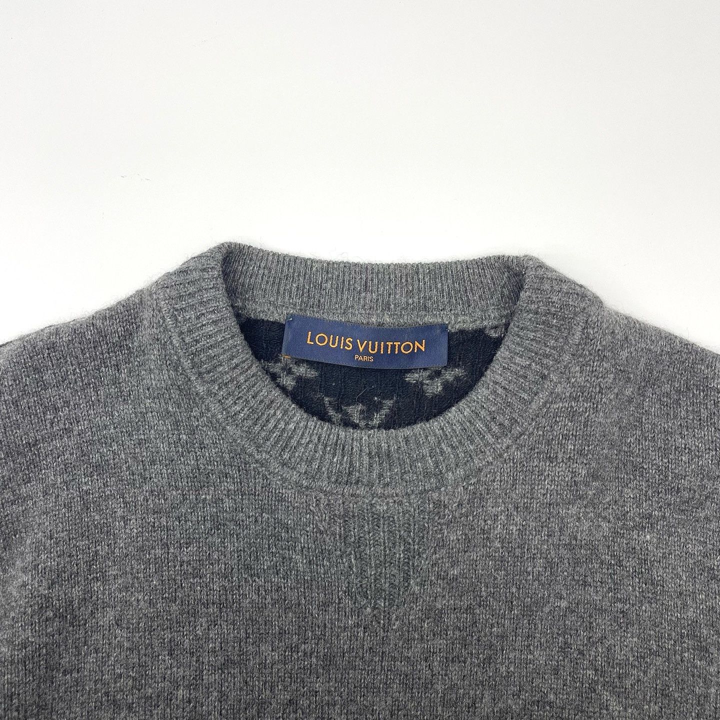 Louis Vuitton Louis Vuitton Monogram Cashmere Sweater Size M Size US M / EU 48-50 / 2 - 3 Thumbnail